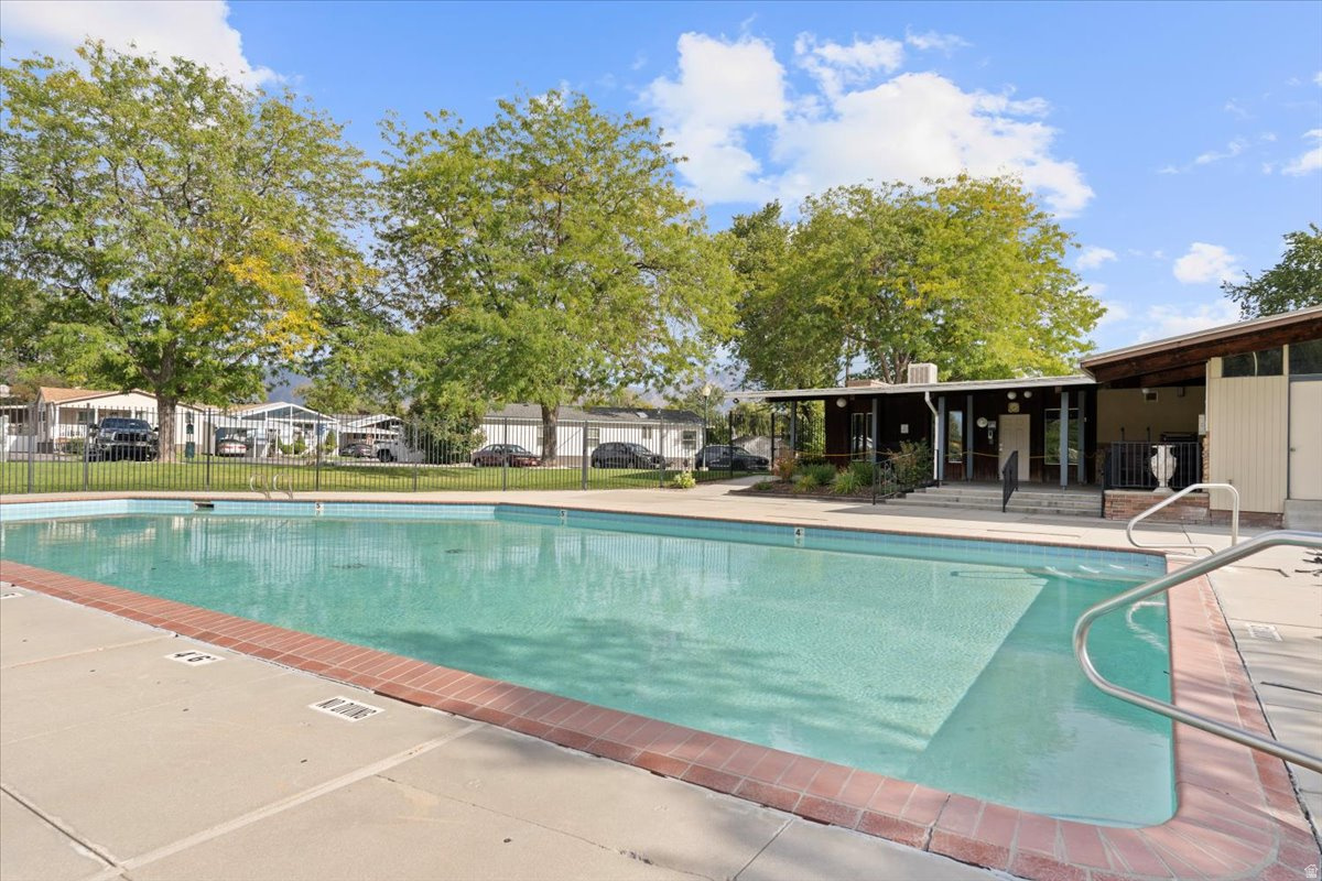 COTTONWOOD COVES - Residential