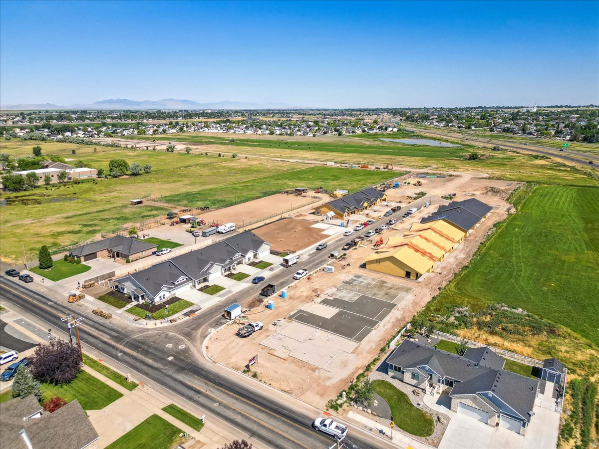 SADIES GLENN VISTAS - Residential