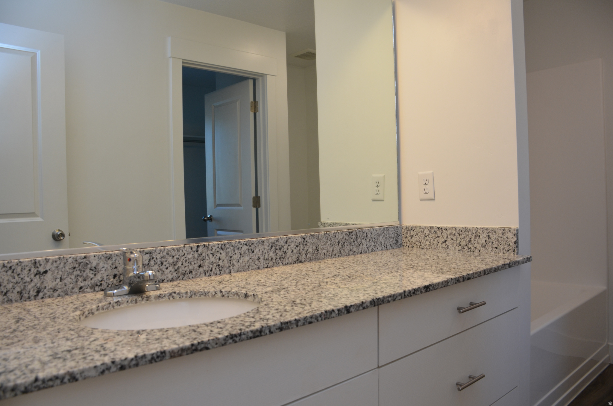 WOODMORE - Residential