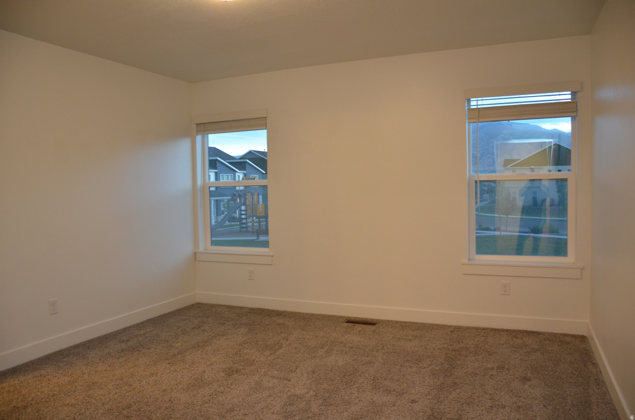 WOODMORE - Residential