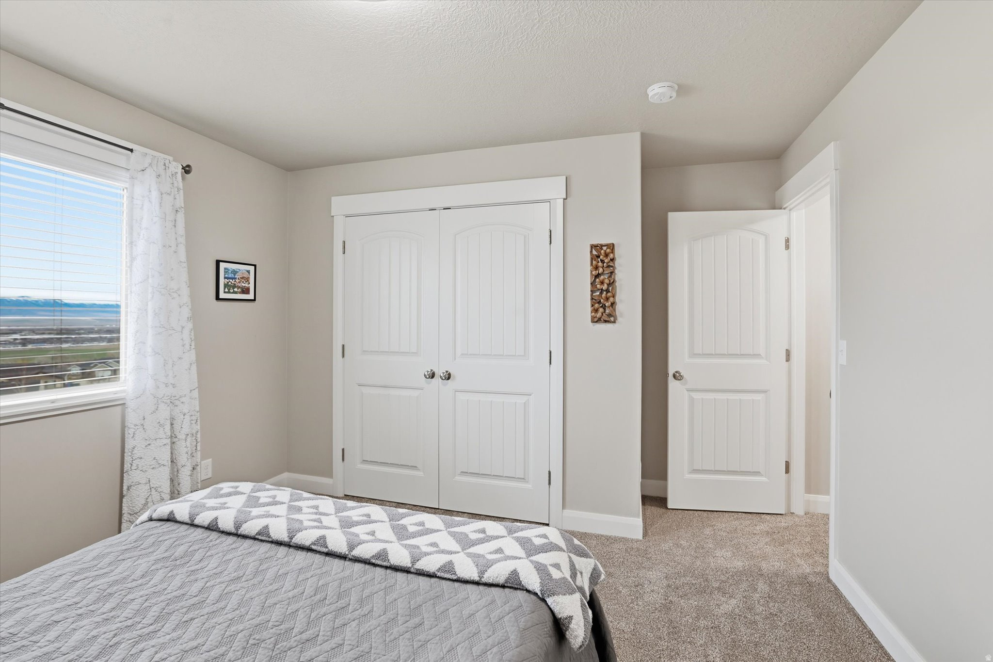 MOUNTAIN GATE ESTATES - Residential