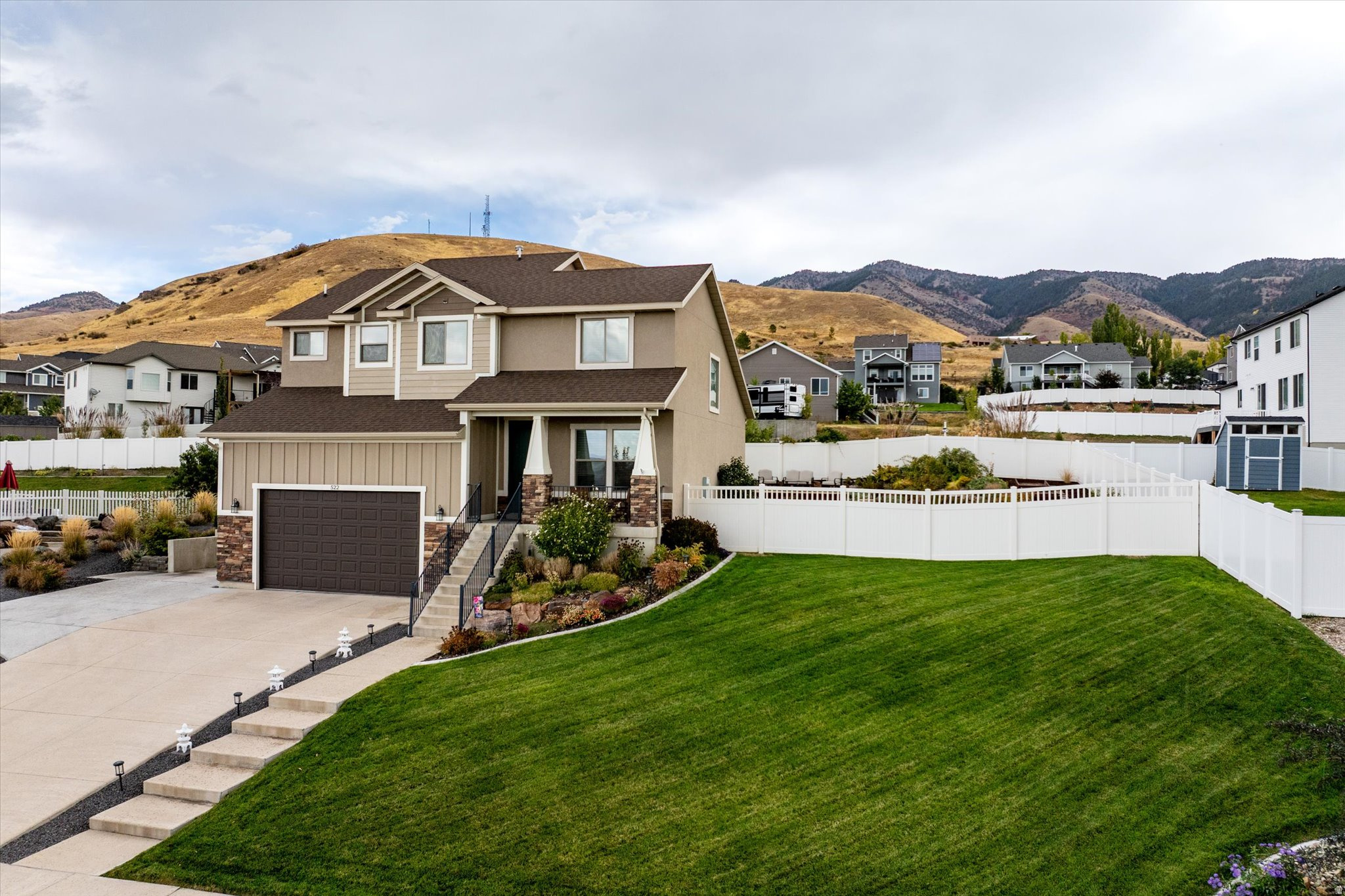 MOUNTAIN GATE ESTATES - Residential