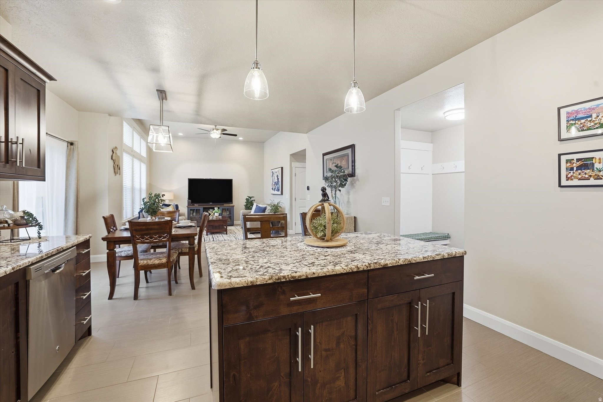 MOUNTAIN GATE ESTATES - Residential