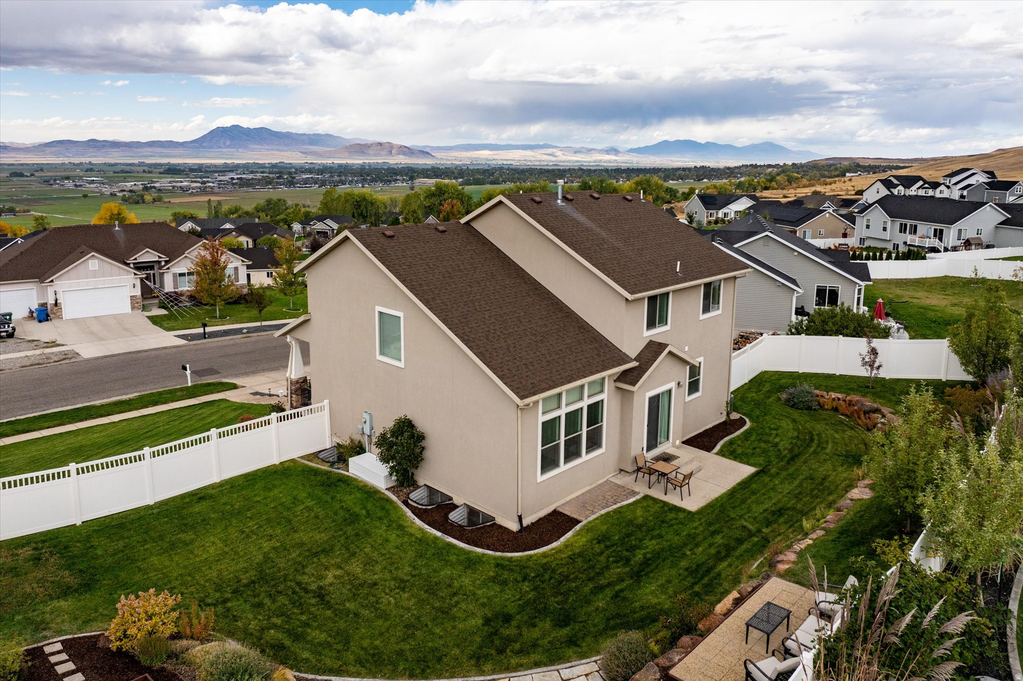 MOUNTAIN GATE ESTATES - Residential