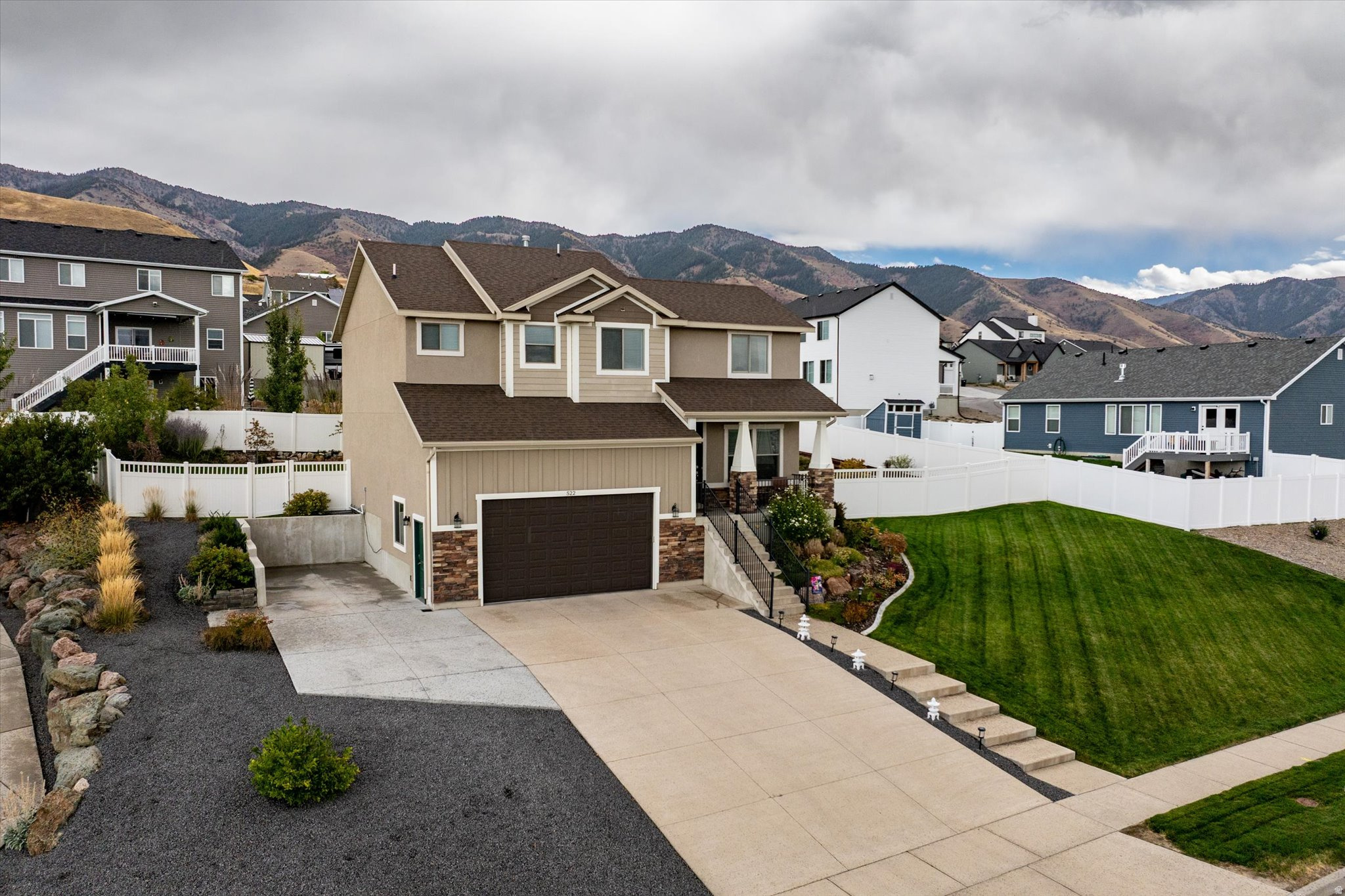 MOUNTAIN GATE ESTATES - Residential