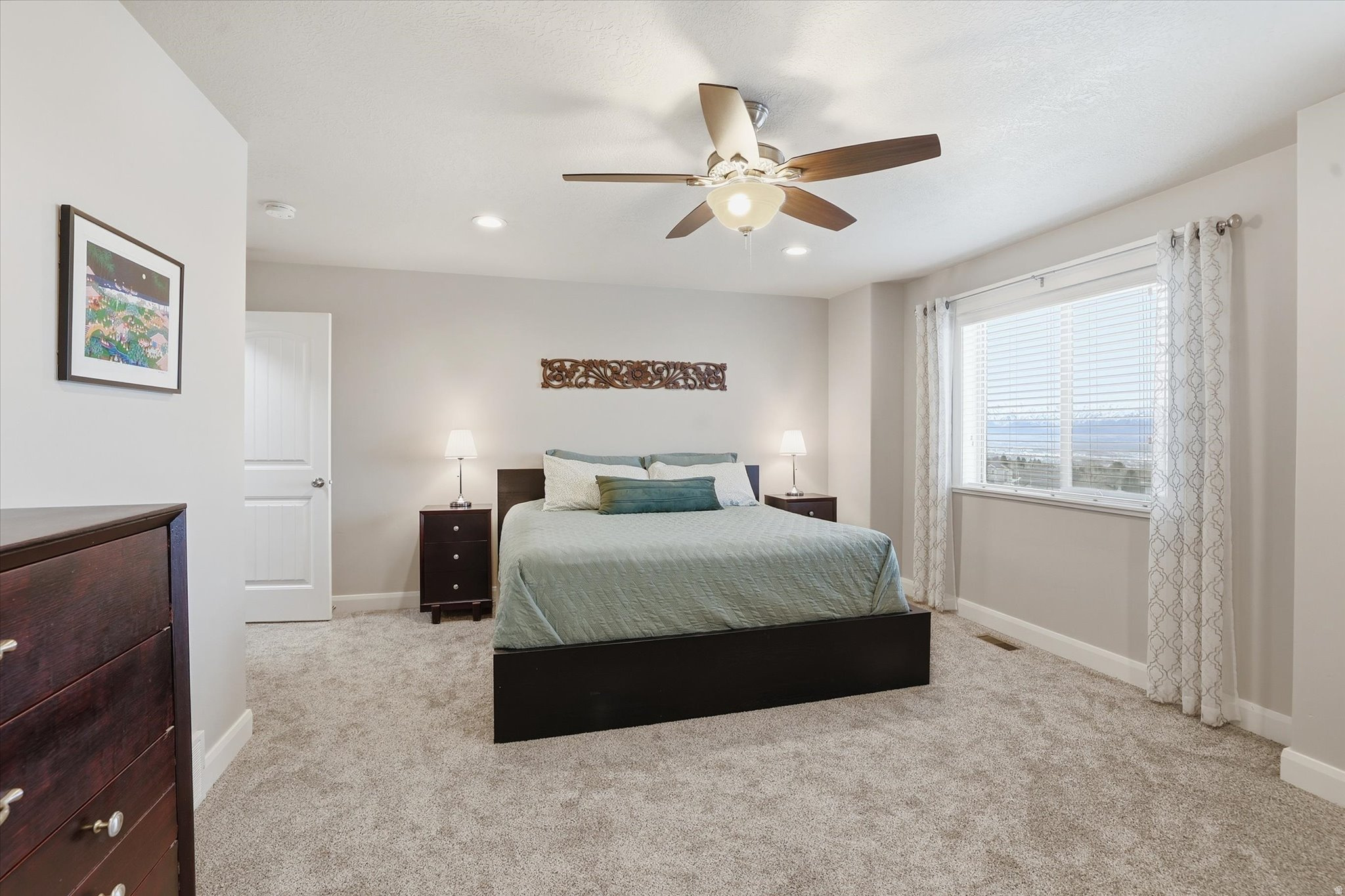 MOUNTAIN GATE ESTATES - Residential