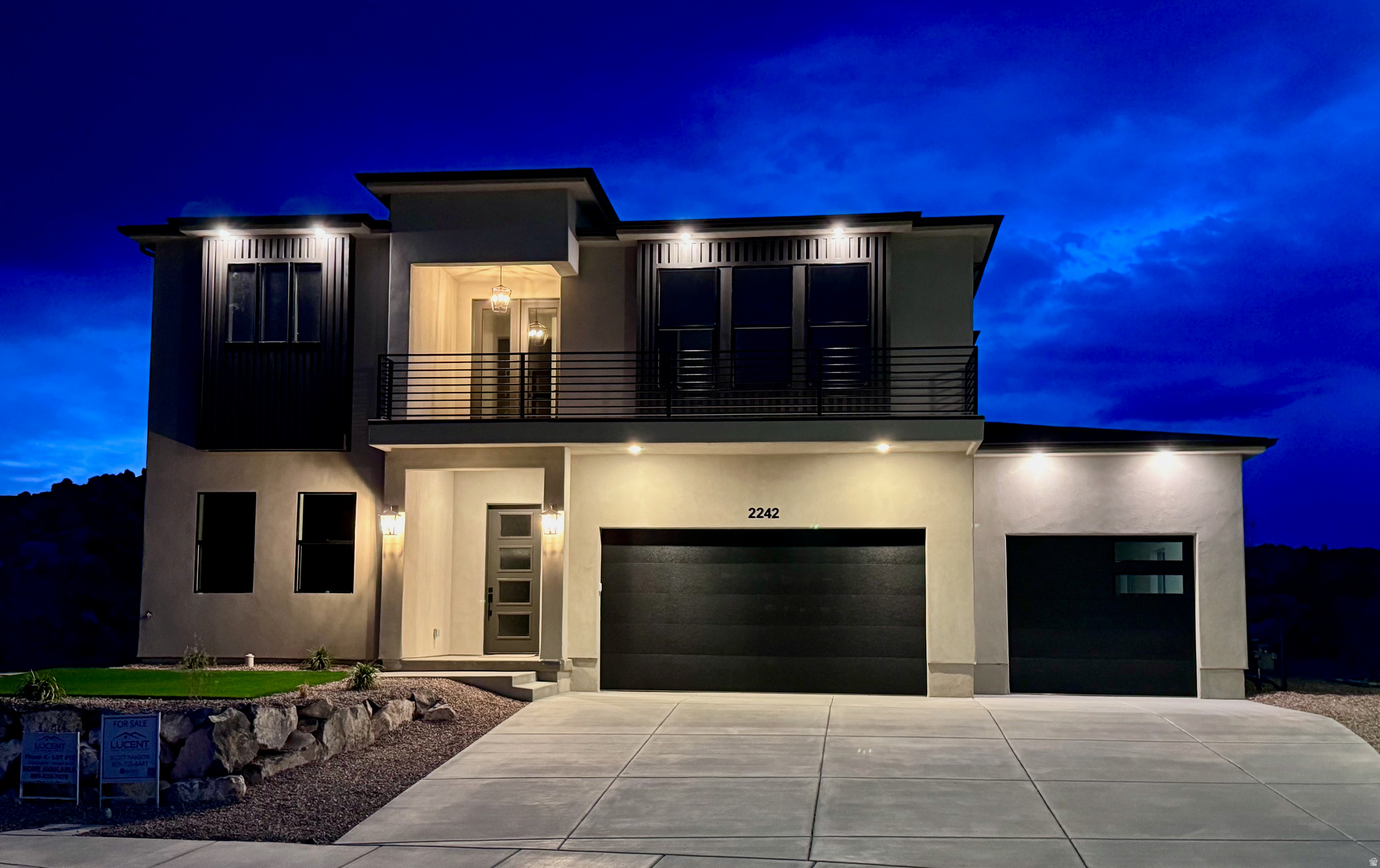 TALON POINTE AT SOUTH MOUNTAIN - Residential