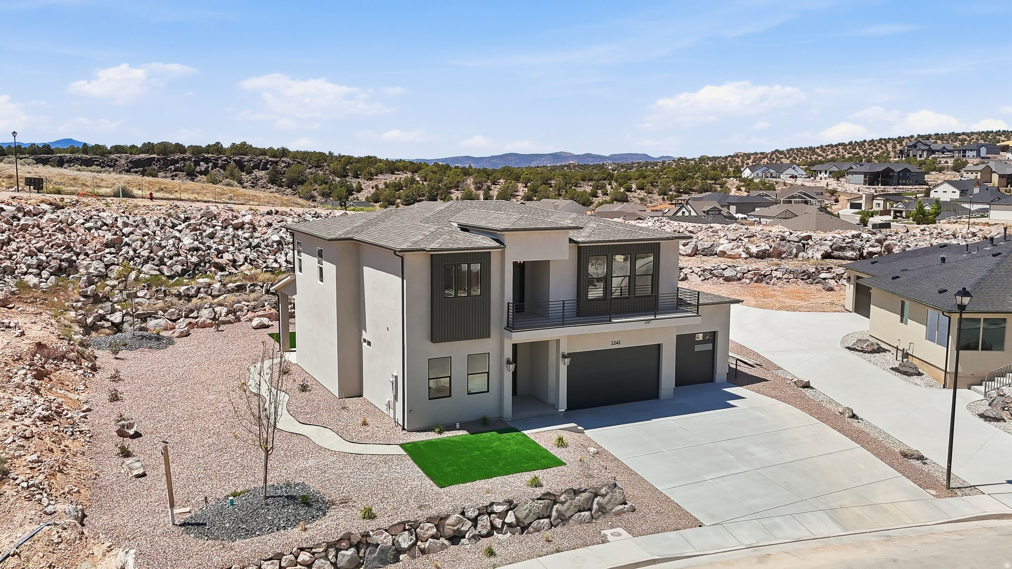 TALON POINTE AT SOUTH MOUNTAIN - Residential