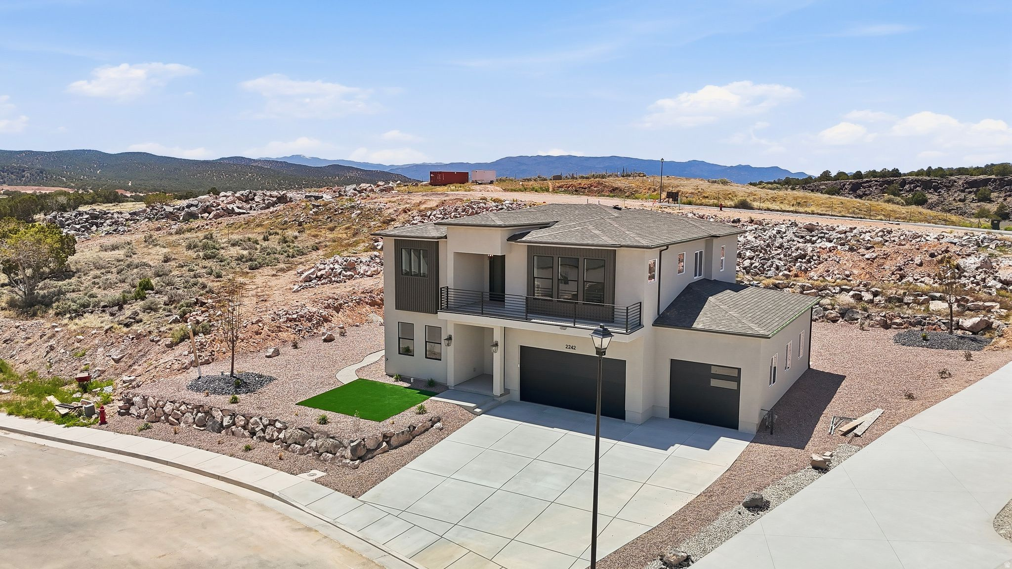 TALON POINTE AT SOUTH MOUNTAIN - Residential