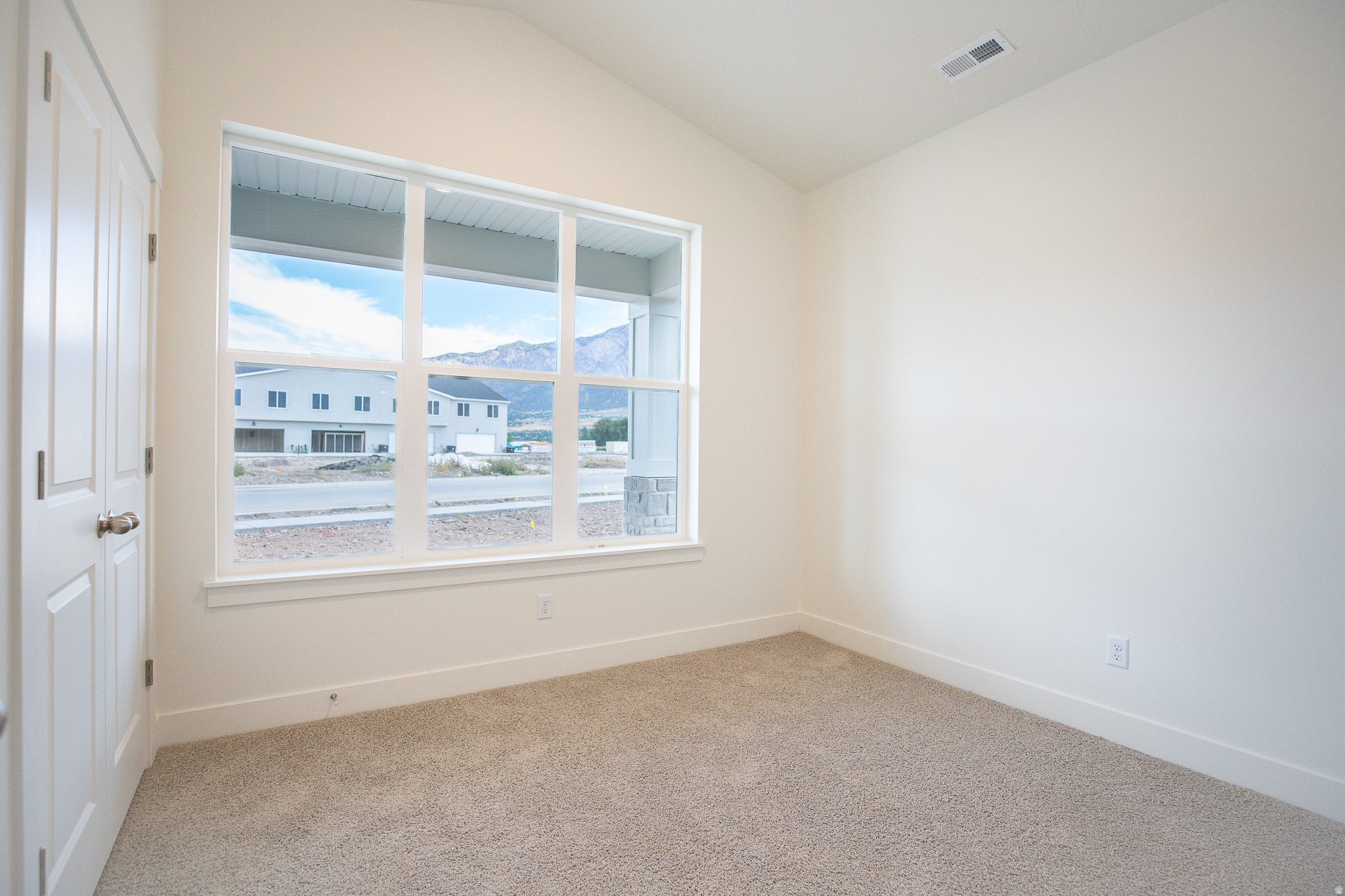 LOMOND HEIGHTS - Residential