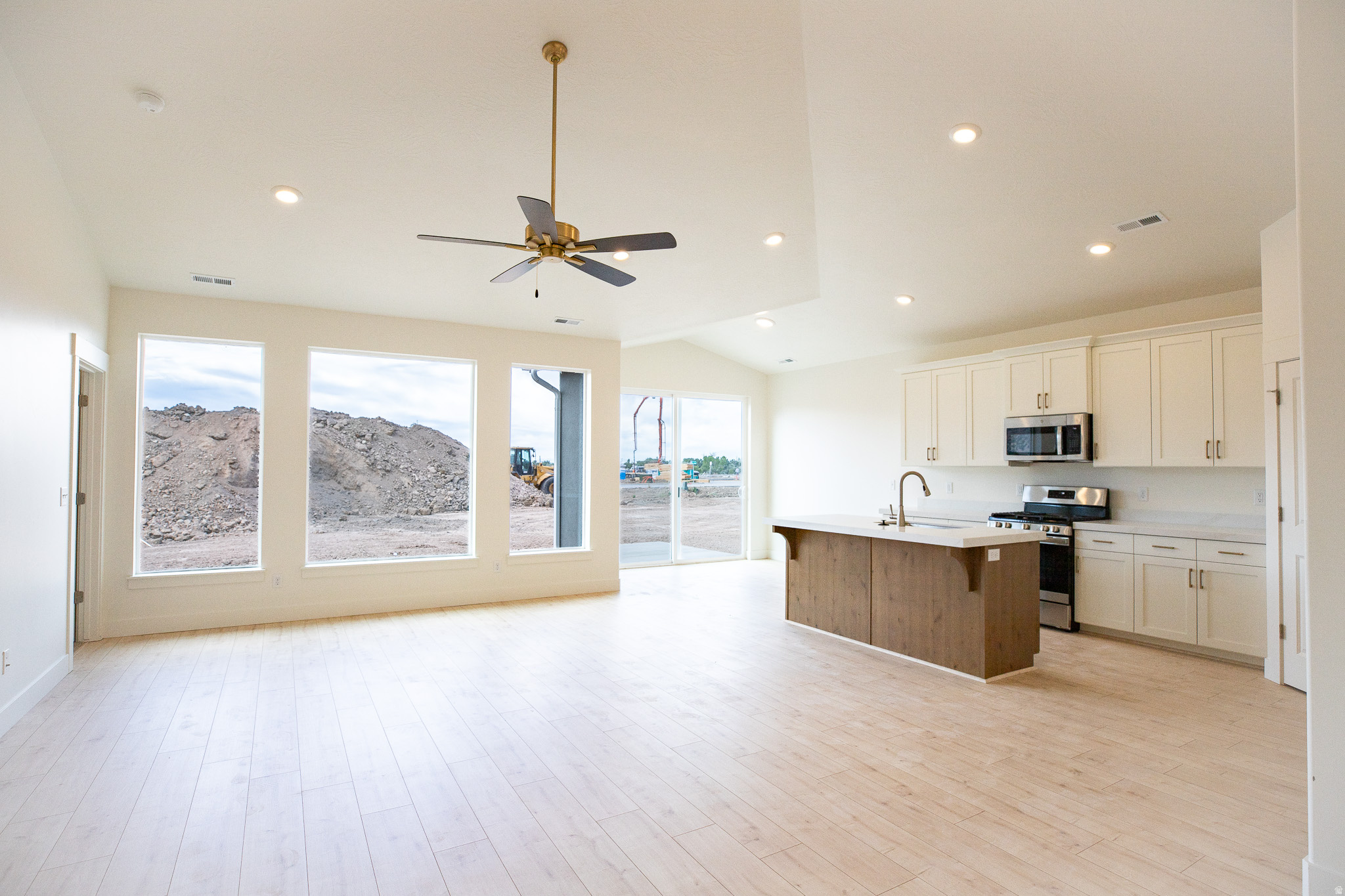 LOMOND HEIGHTS - Residential