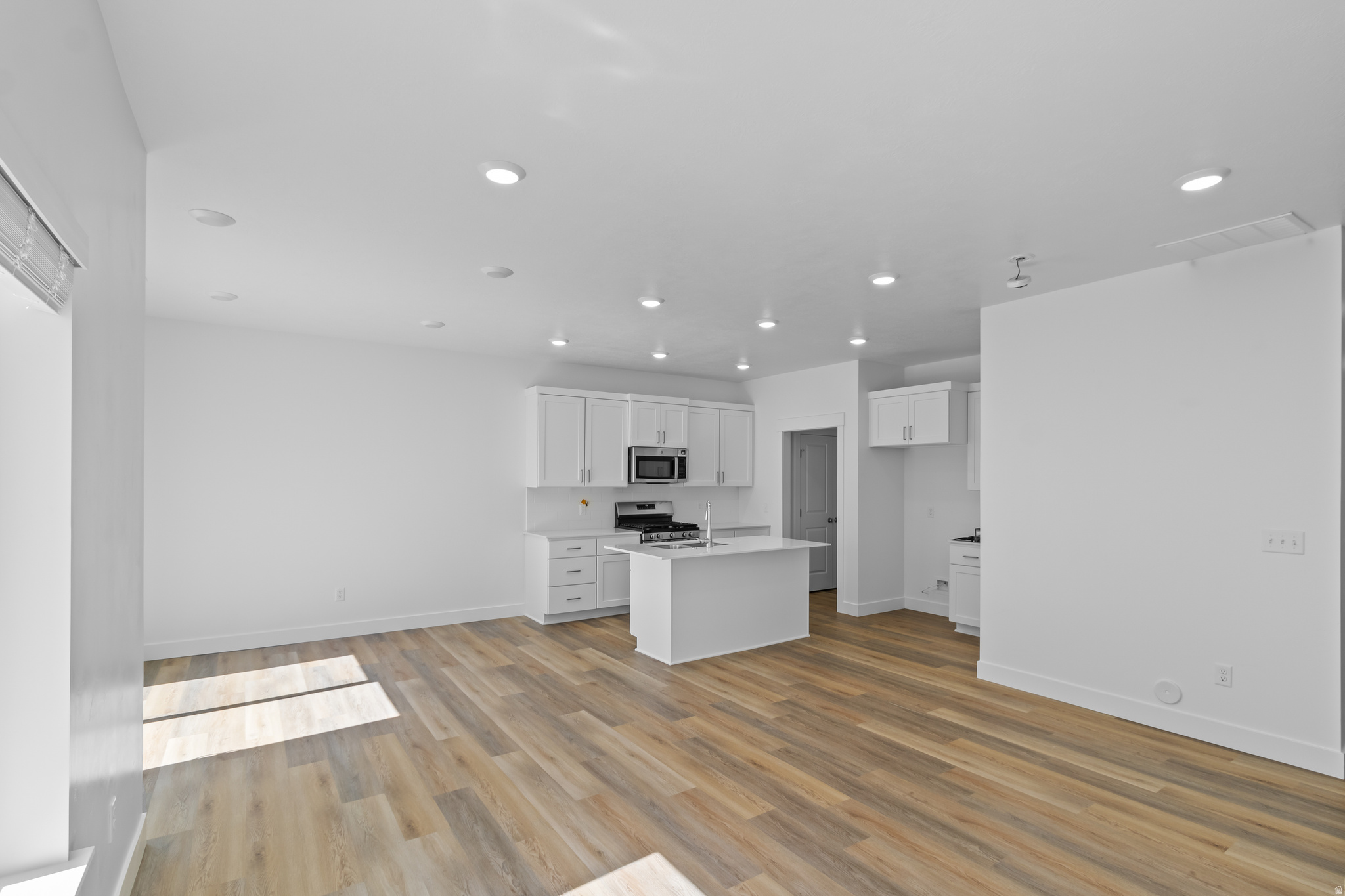 LEGENDS CROSSING - Residential
