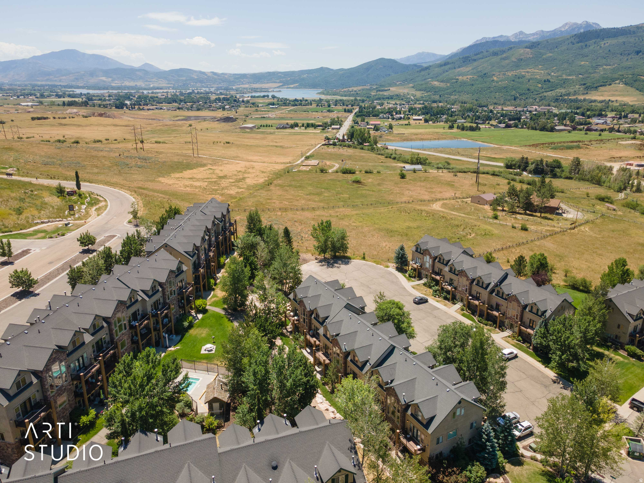 MOOSE HOLLOW - Residential