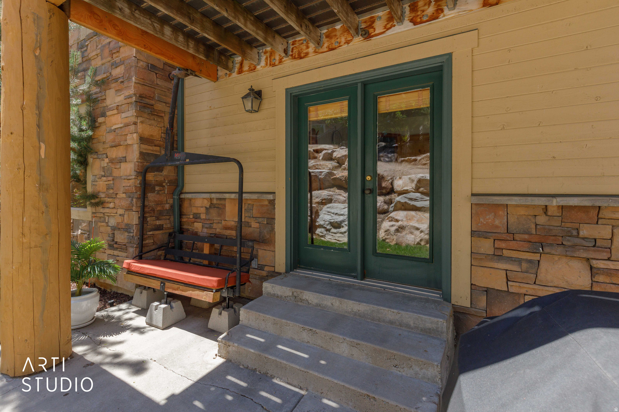 MOOSE HOLLOW - Residential