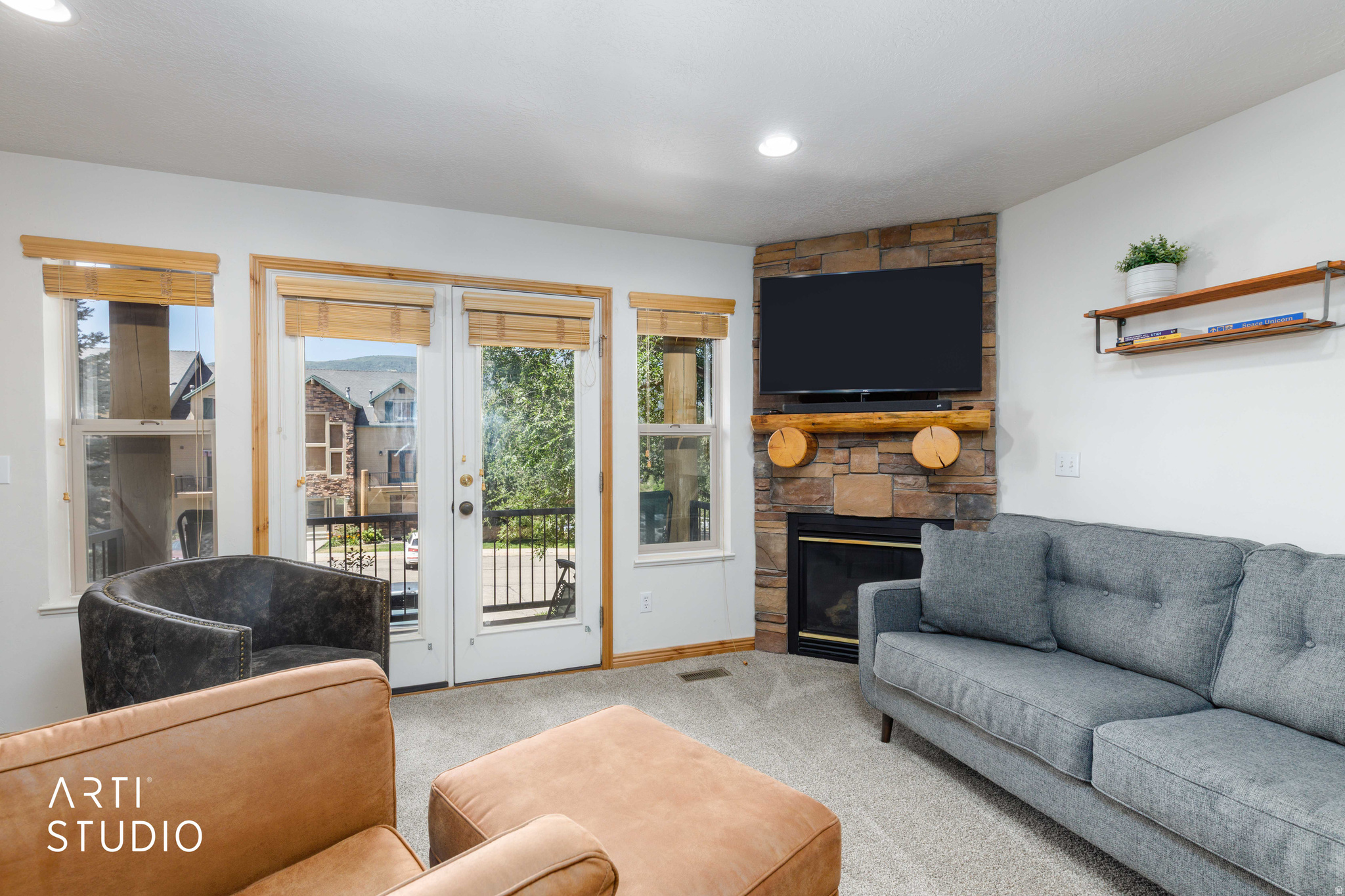MOOSE HOLLOW - Residential