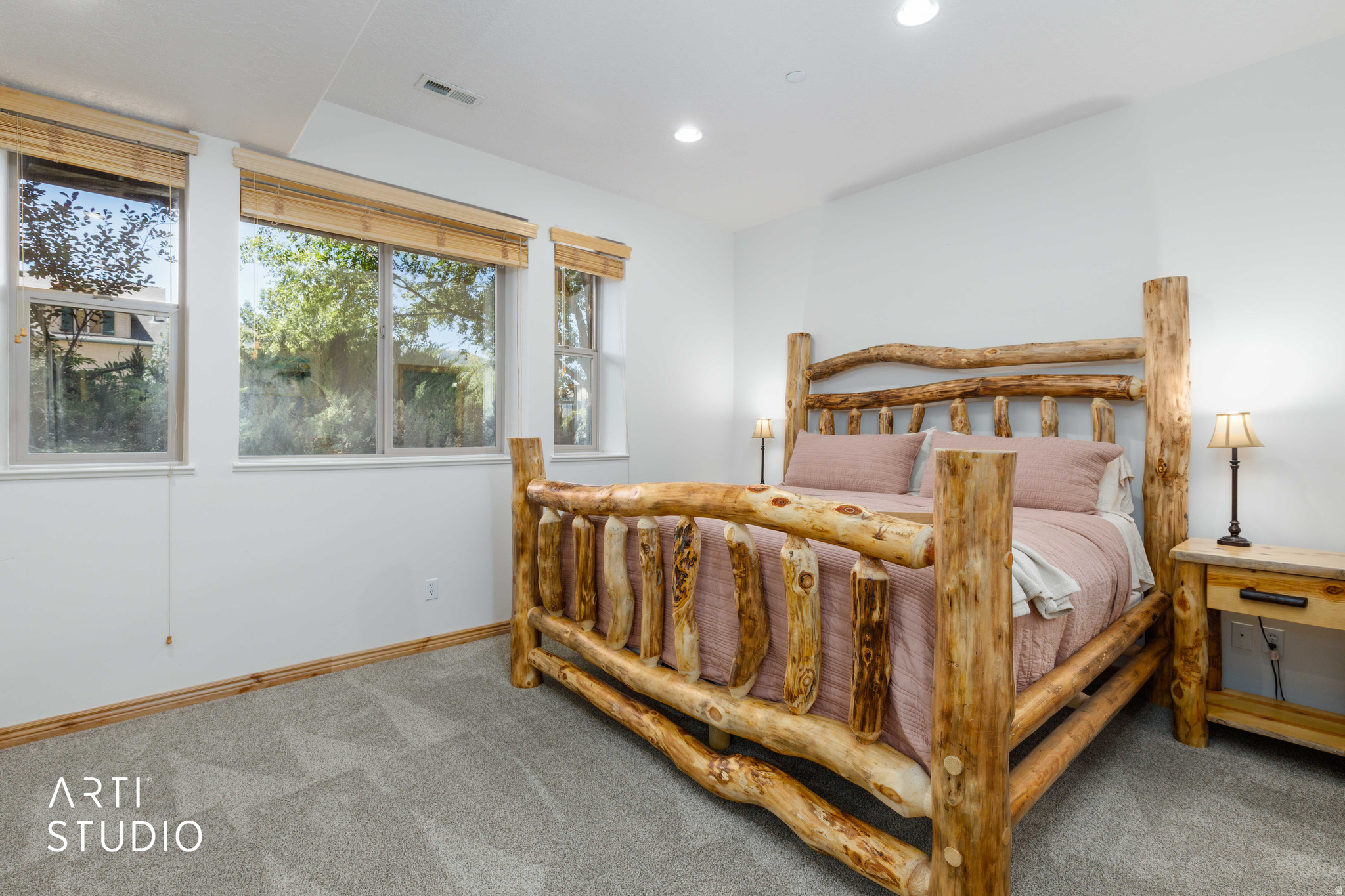 MOOSE HOLLOW - Residential