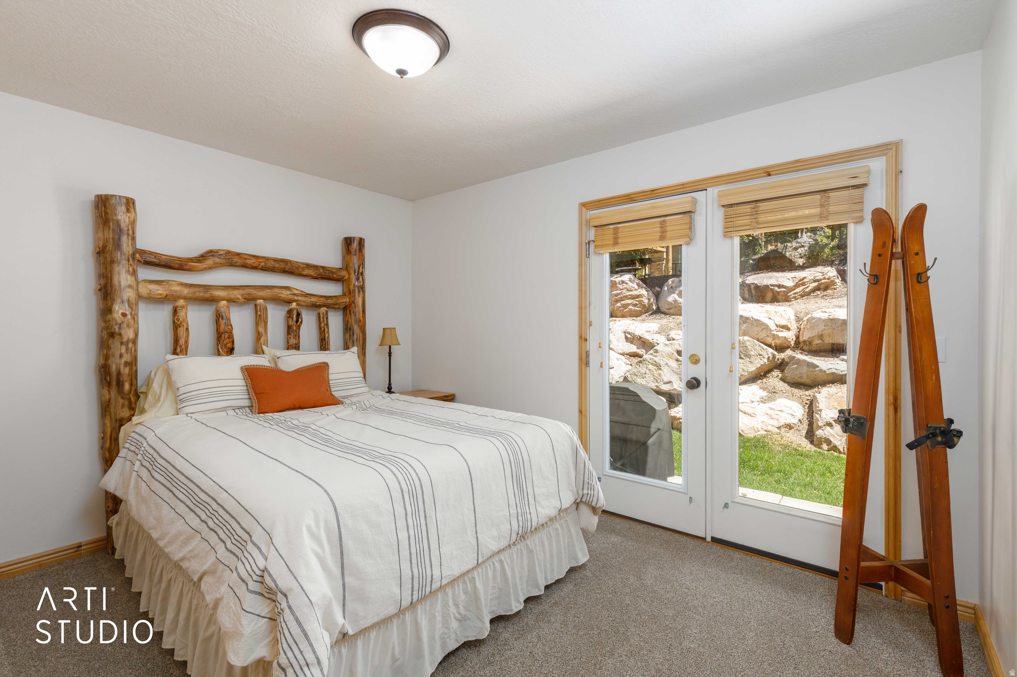 MOOSE HOLLOW - Residential
