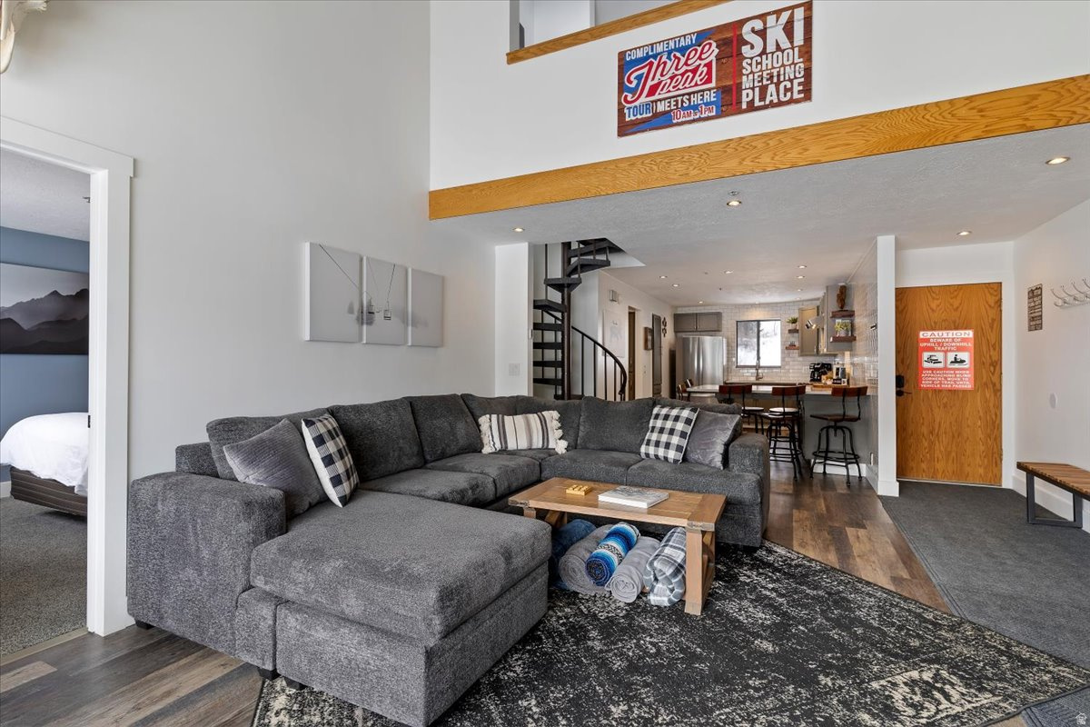 SUNDOWN CONDOS - Residential