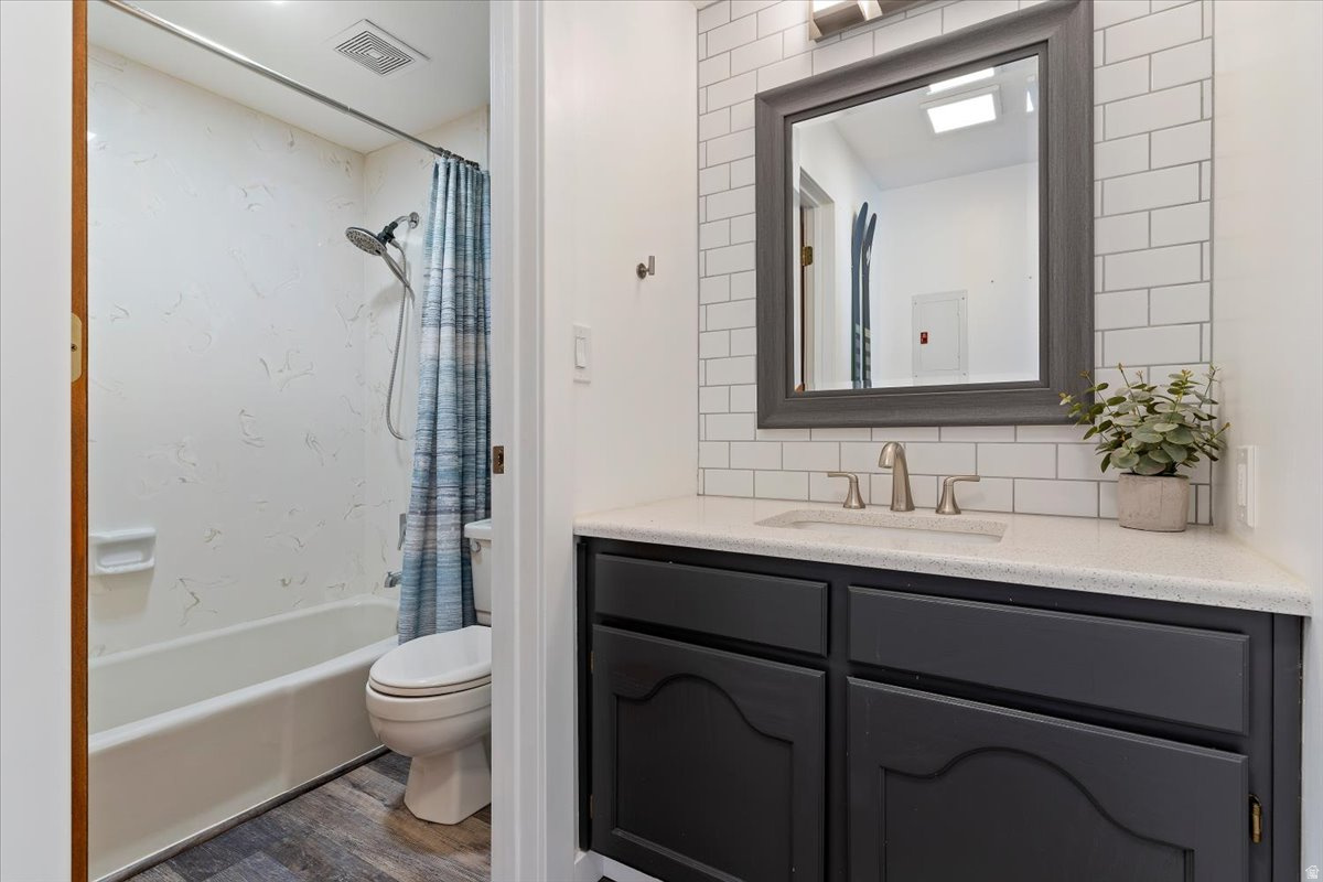 SUNDOWN CONDOS - Residential