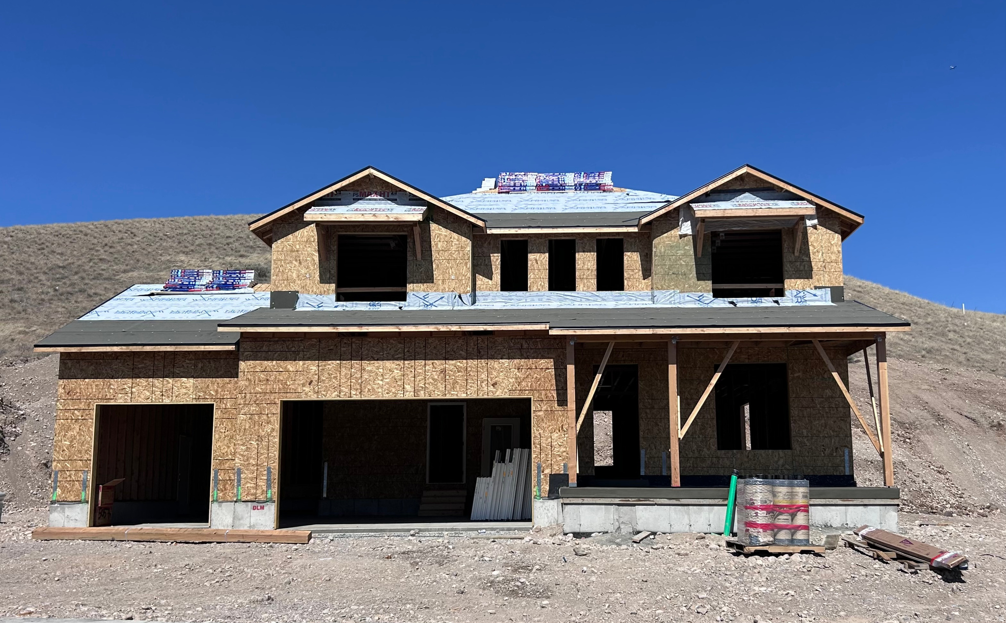 As you enter this home you are greeted with a beautiful entry way designed to impress, as you walk through the beautiful and spacious designer kitchen you are going to love the space and storage this kitchen provides. Ready to relax, see for yourself the grand master bedroom of your dreams!