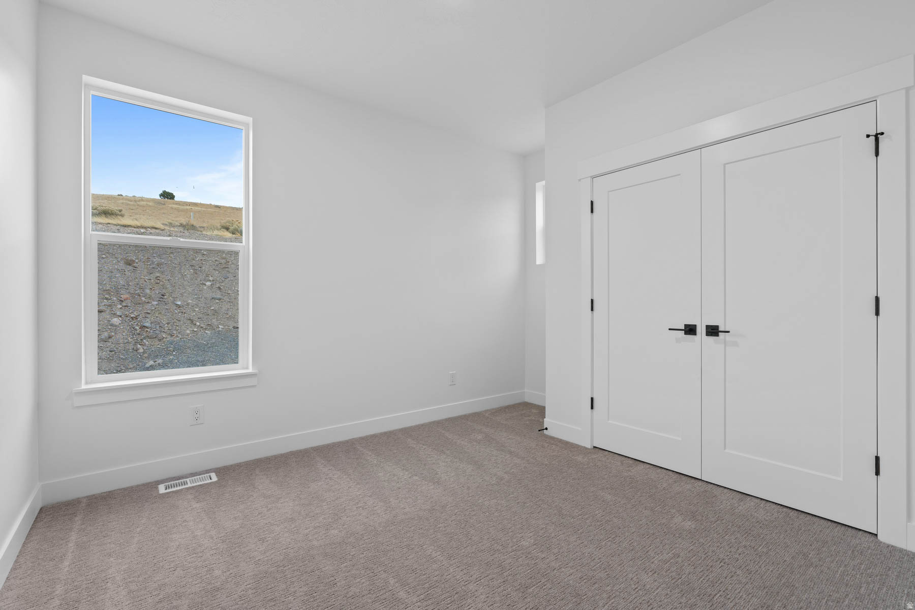VISTAS AT SUMMIT RDG - Residential