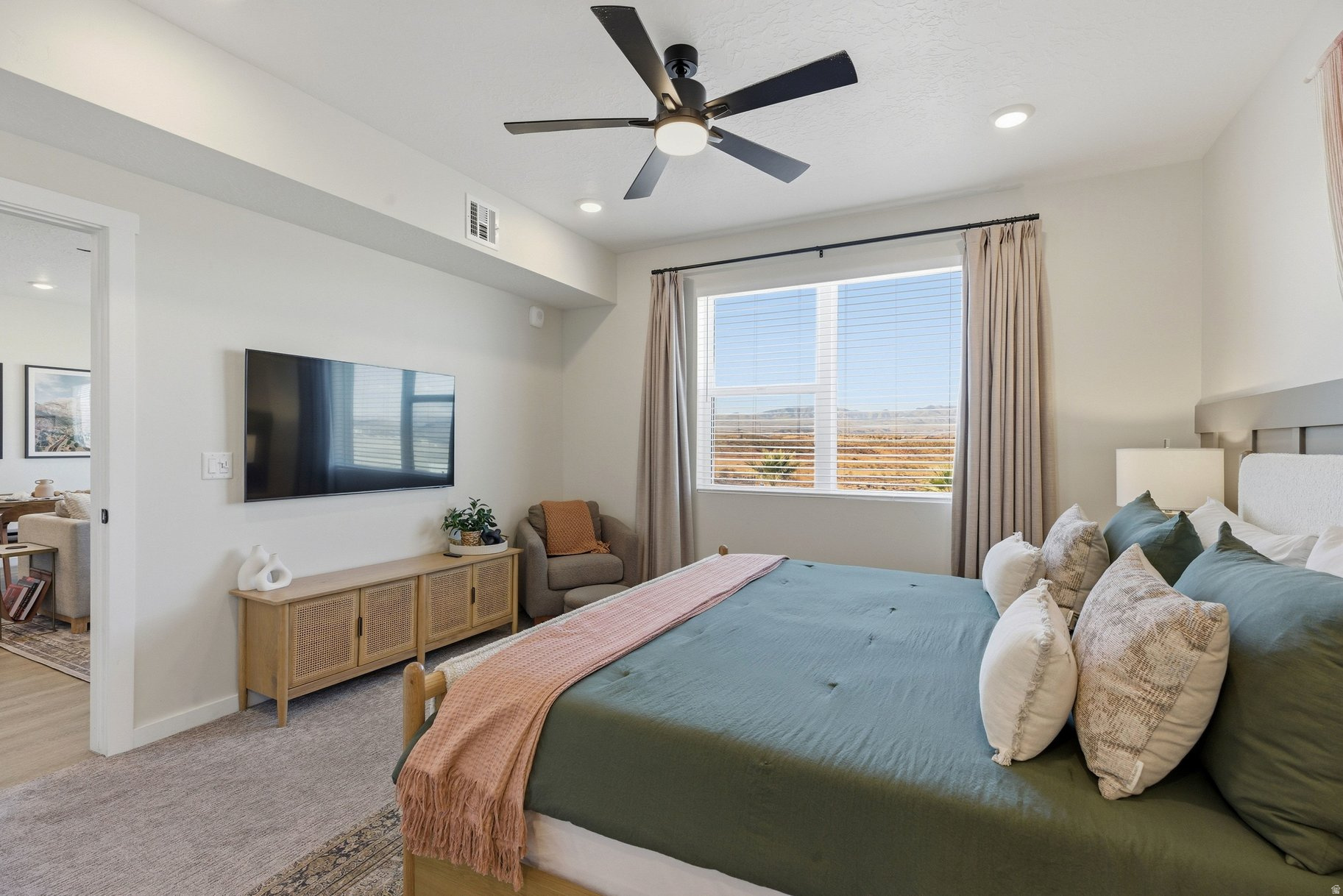 COVE CONDOMINIUMS A - Residential