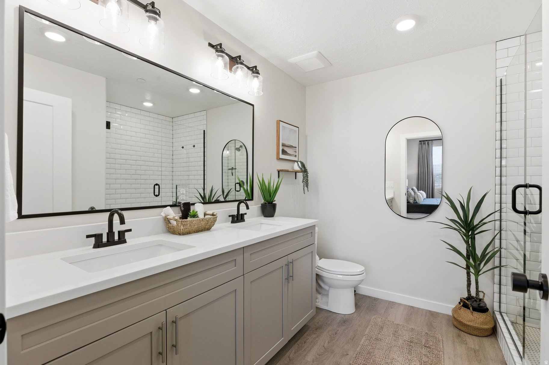 COVE CONDOMINIUMS A - Residential
