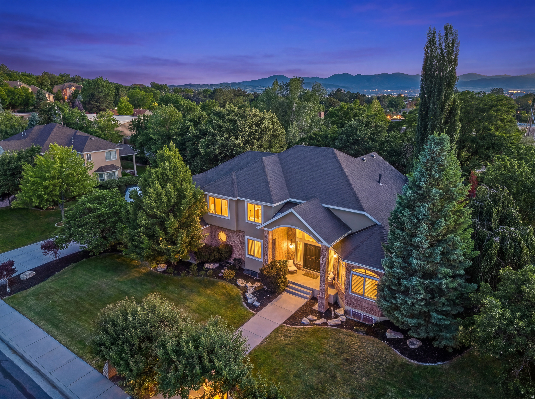 THE RIDGE #2 - Residential