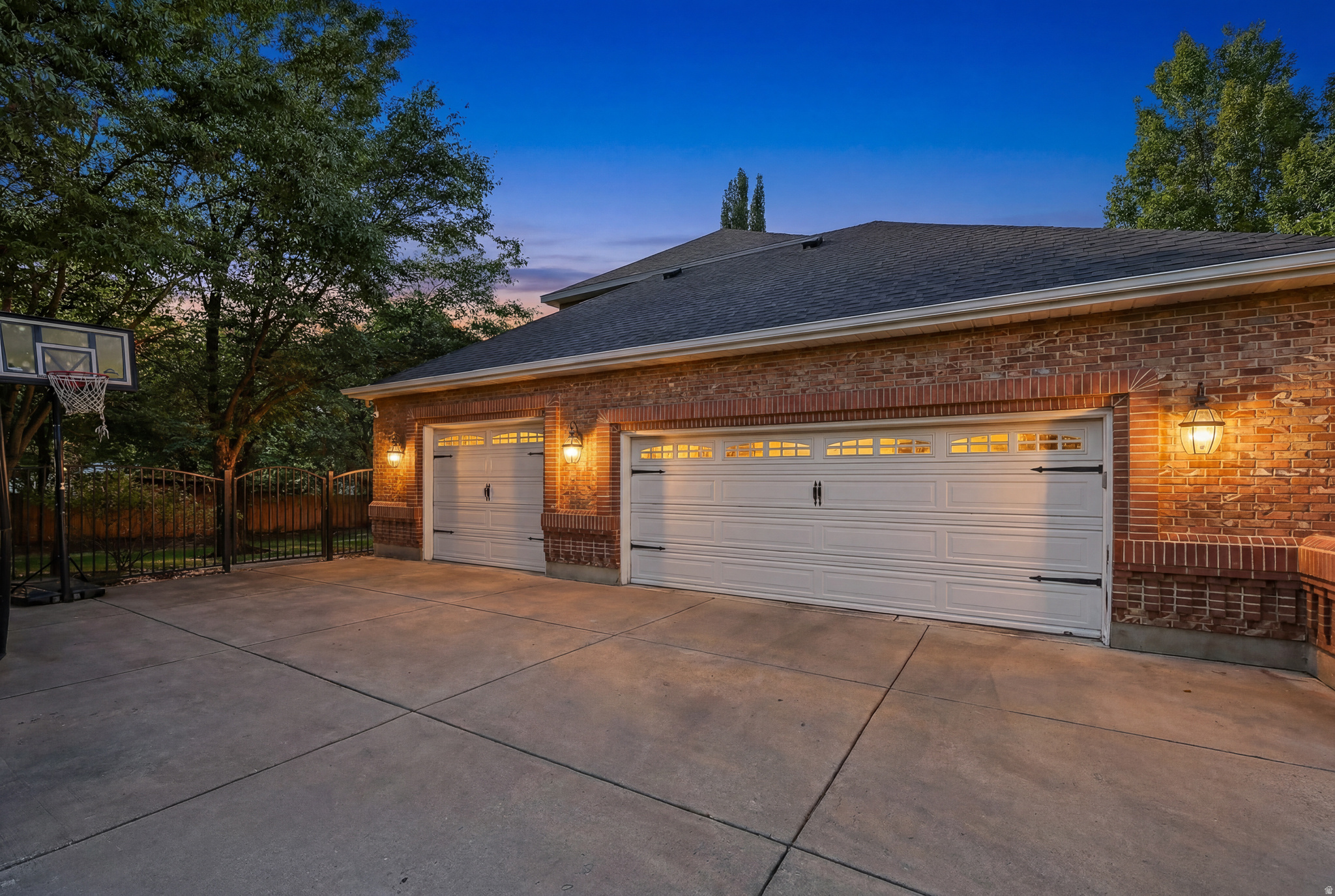 THE RIDGE #2 - Residential