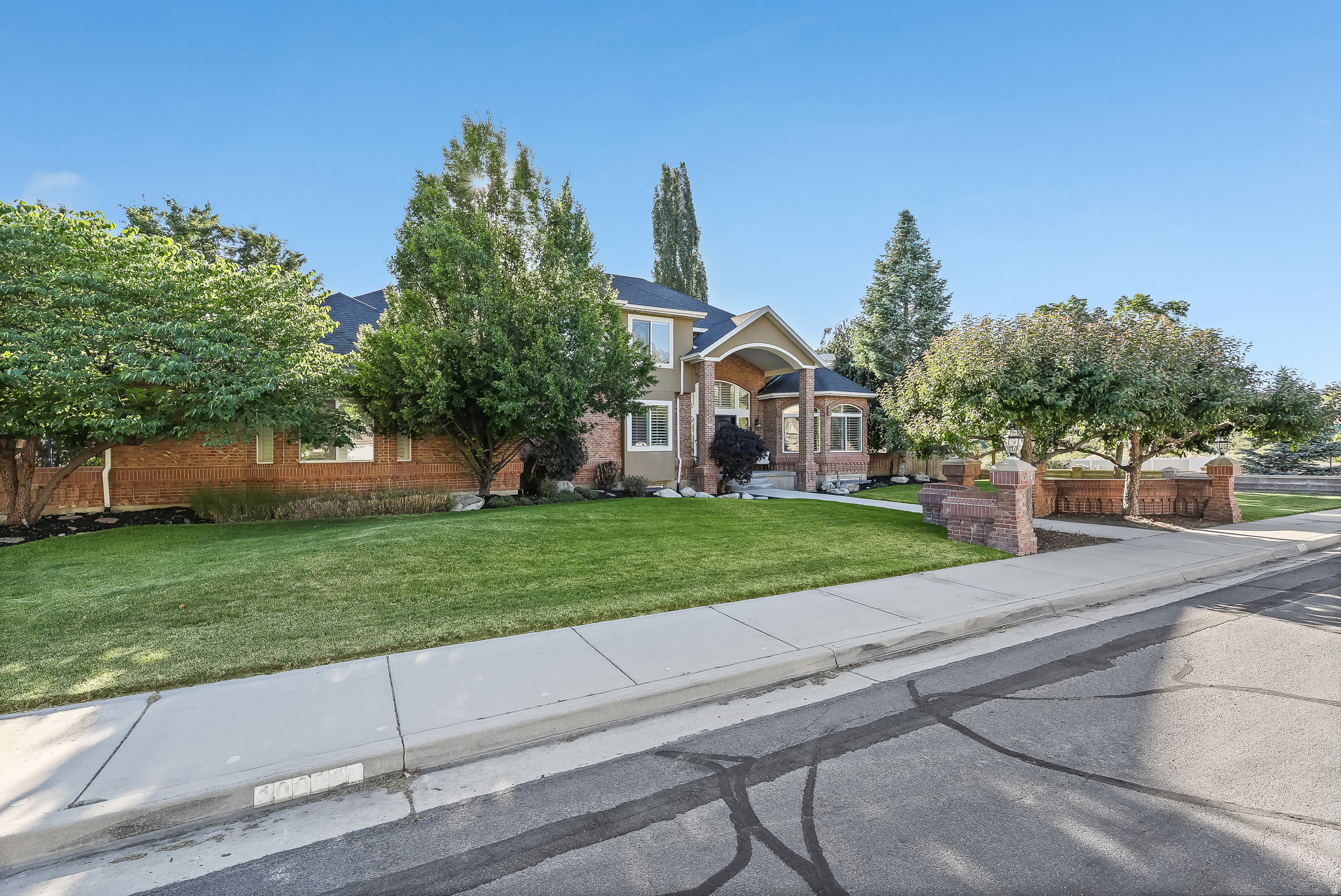 THE RIDGE #2 - Residential