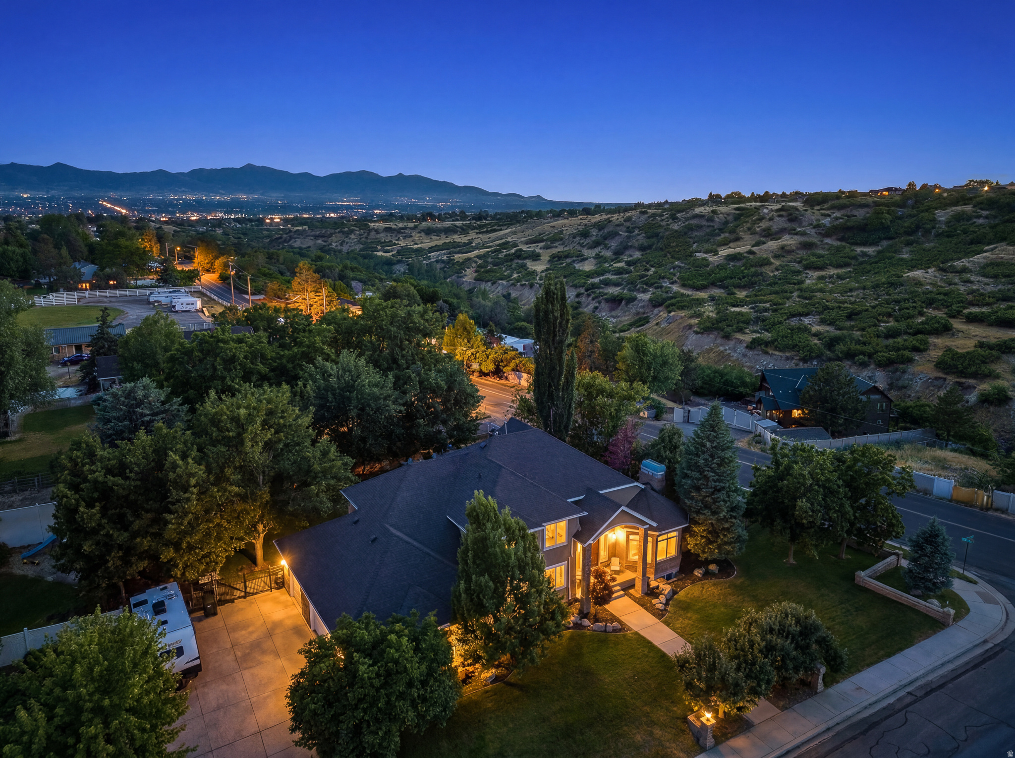 THE RIDGE #2 - Residential
