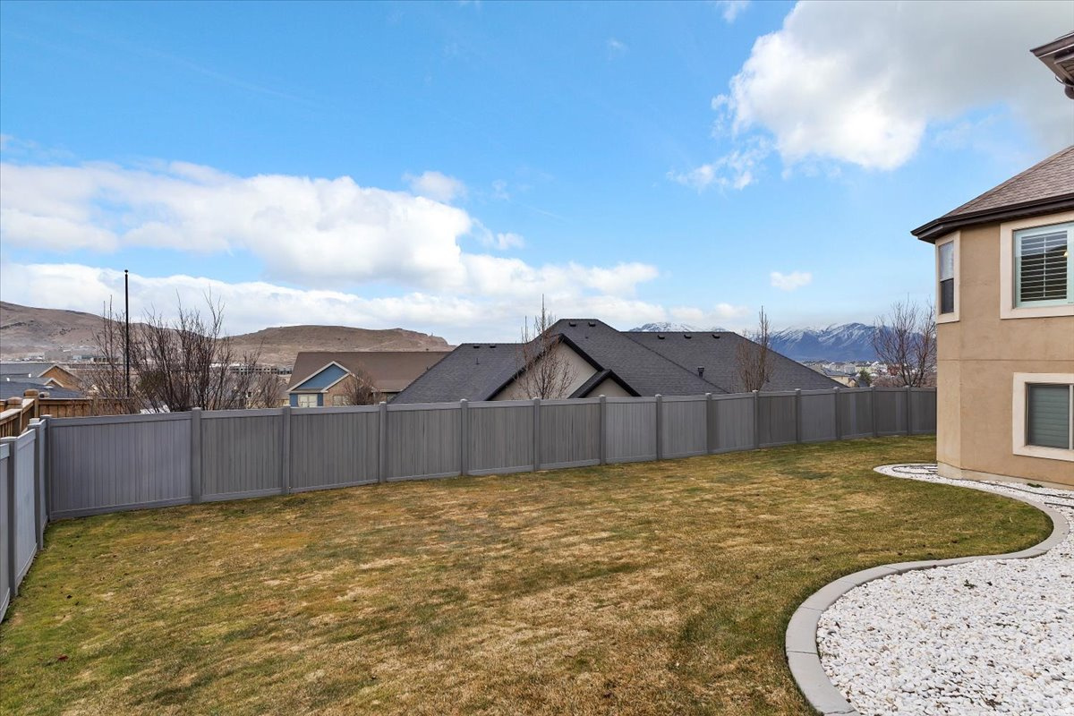 MT AIREY - Residential