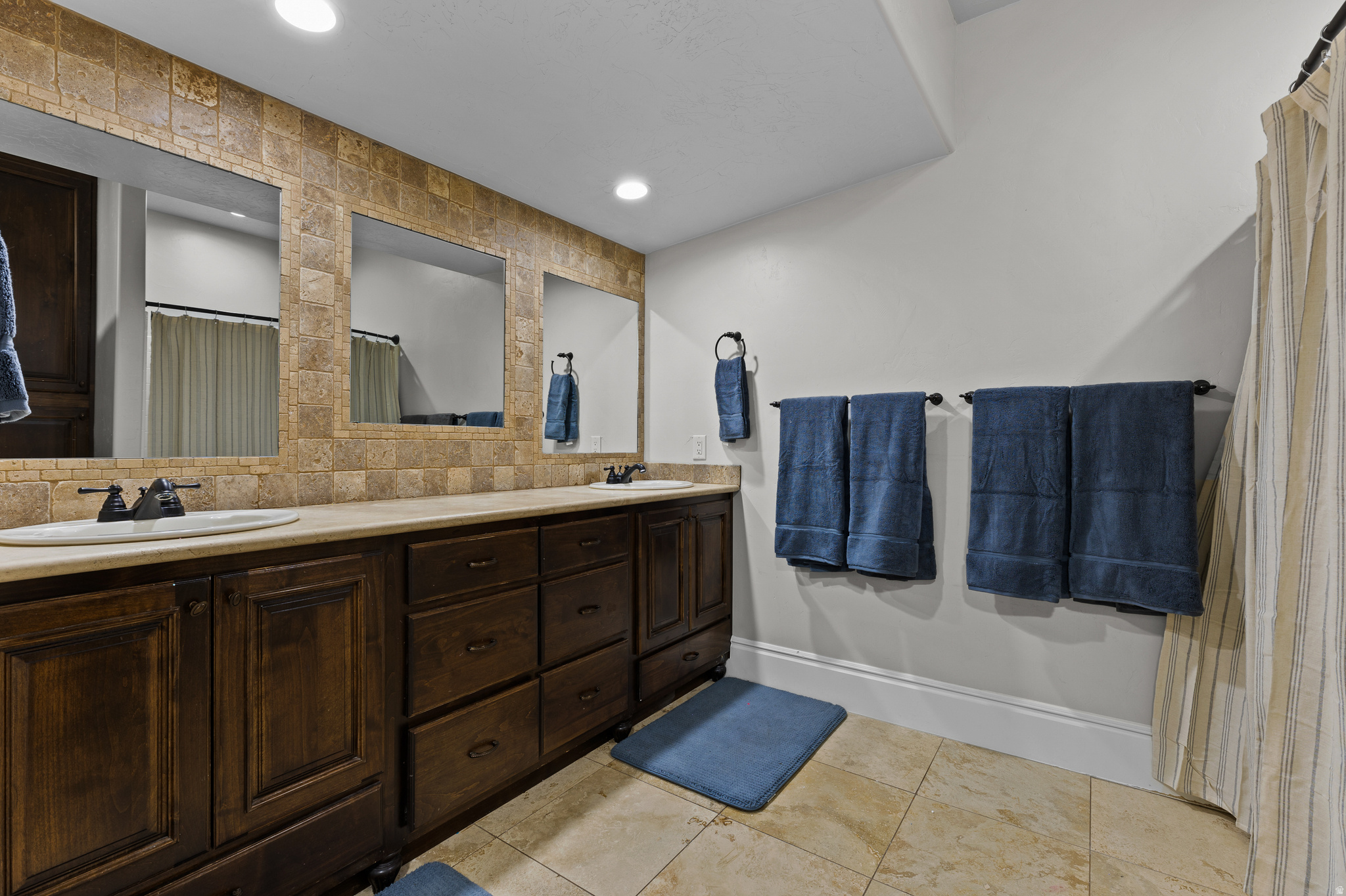 HERITAGE EST 3 - Residential