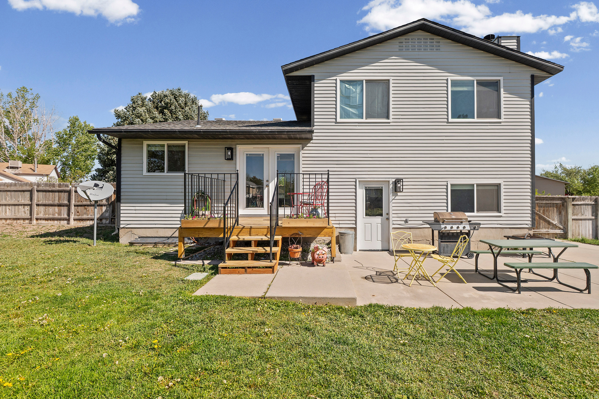 SPRINGBROOK ESTATES - Residential