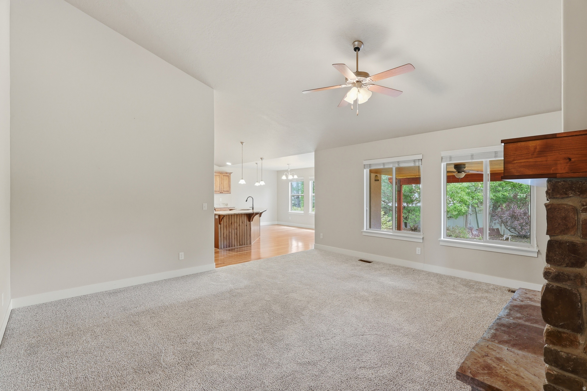 ASPEN POINTE - Residential