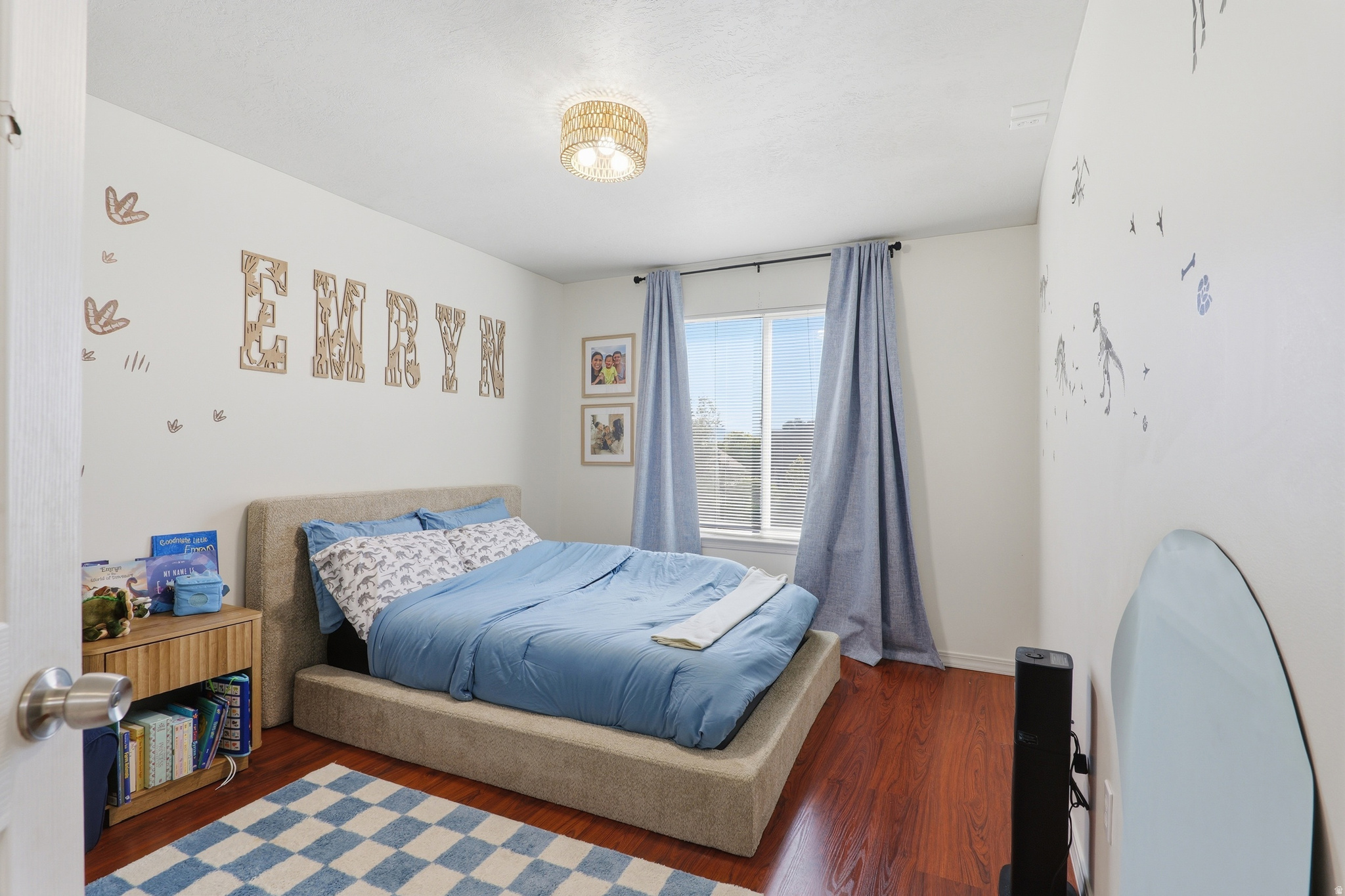 VILLAGES AT STONEGATE-SUMMERTRAIL - Residential