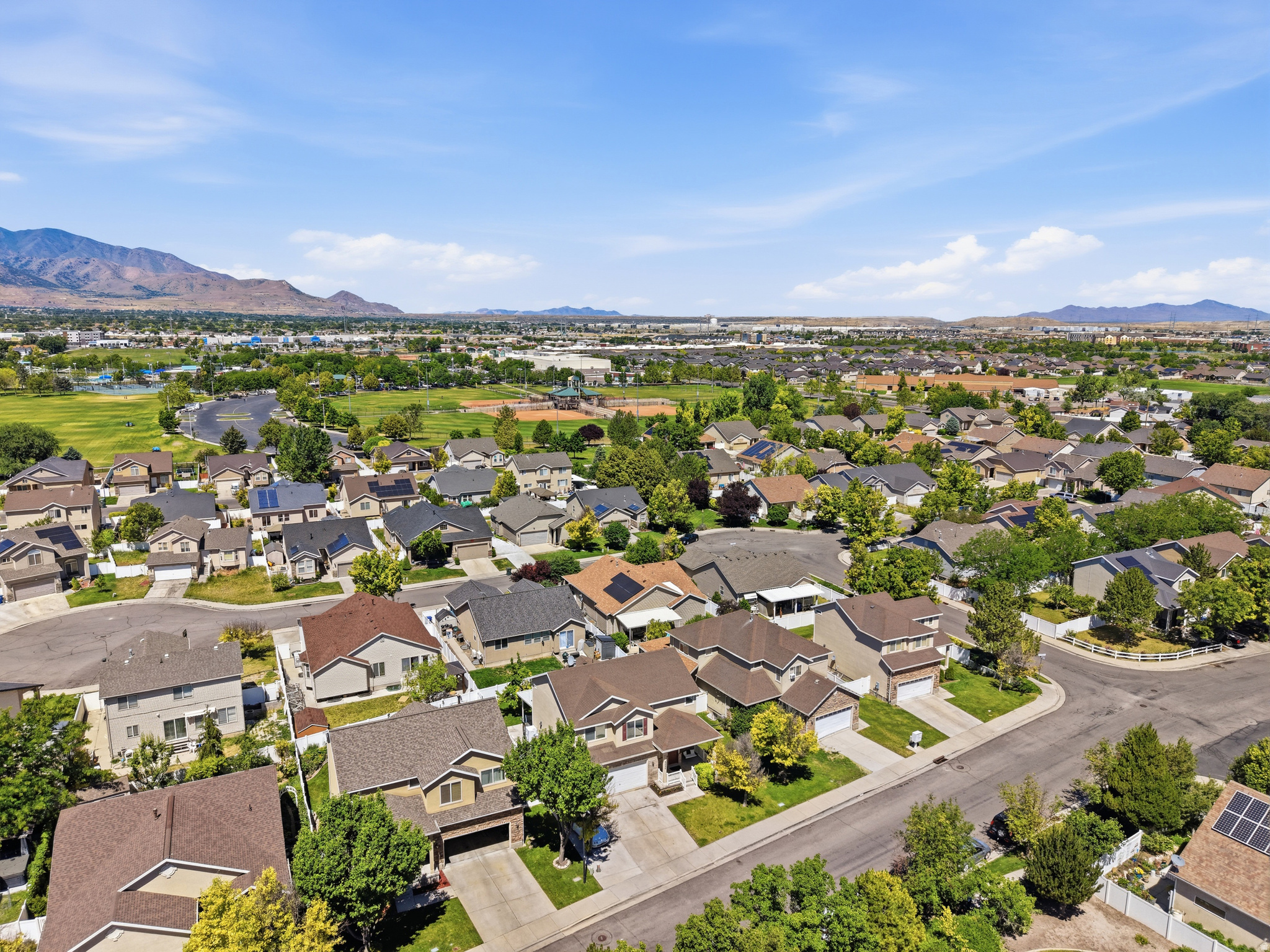 VILLAGES AT STONEGATE-SUMMERTRAIL - Residential