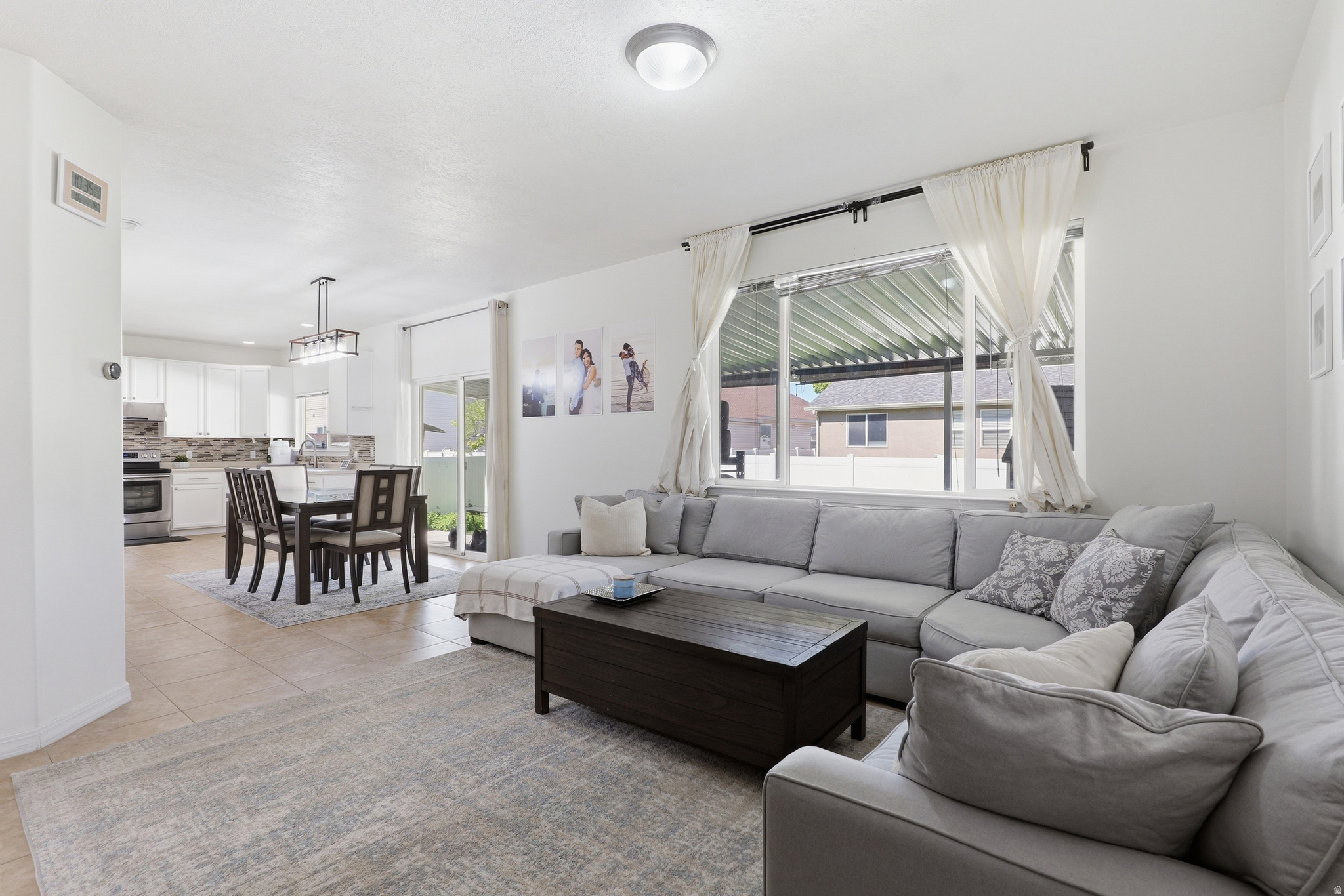 VILLAGES AT STONEGATE-SUMMERTRAIL - Residential