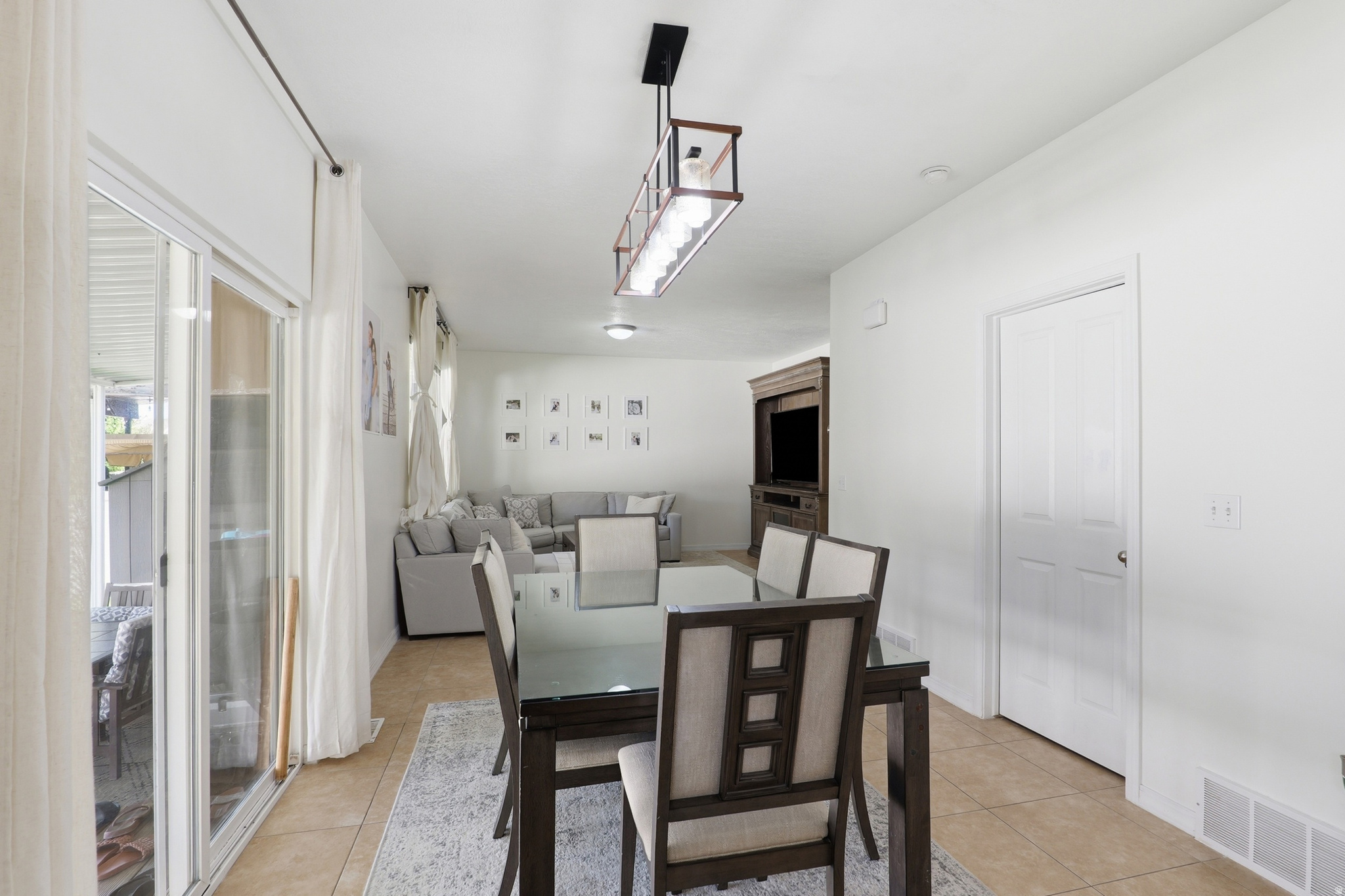 VILLAGES AT STONEGATE-SUMMERTRAIL - Residential