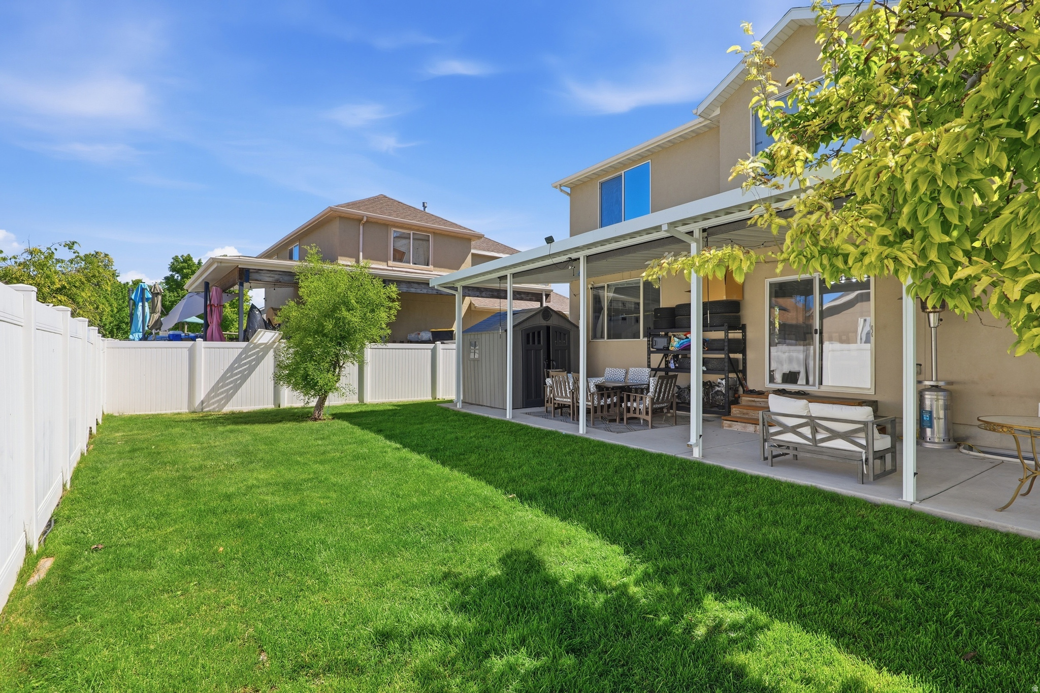 VILLAGES AT STONEGATE-SUMMERTRAIL - Residential