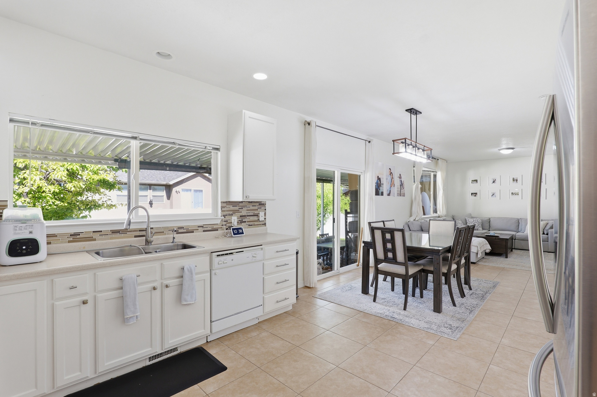 VILLAGES AT STONEGATE-SUMMERTRAIL - Residential