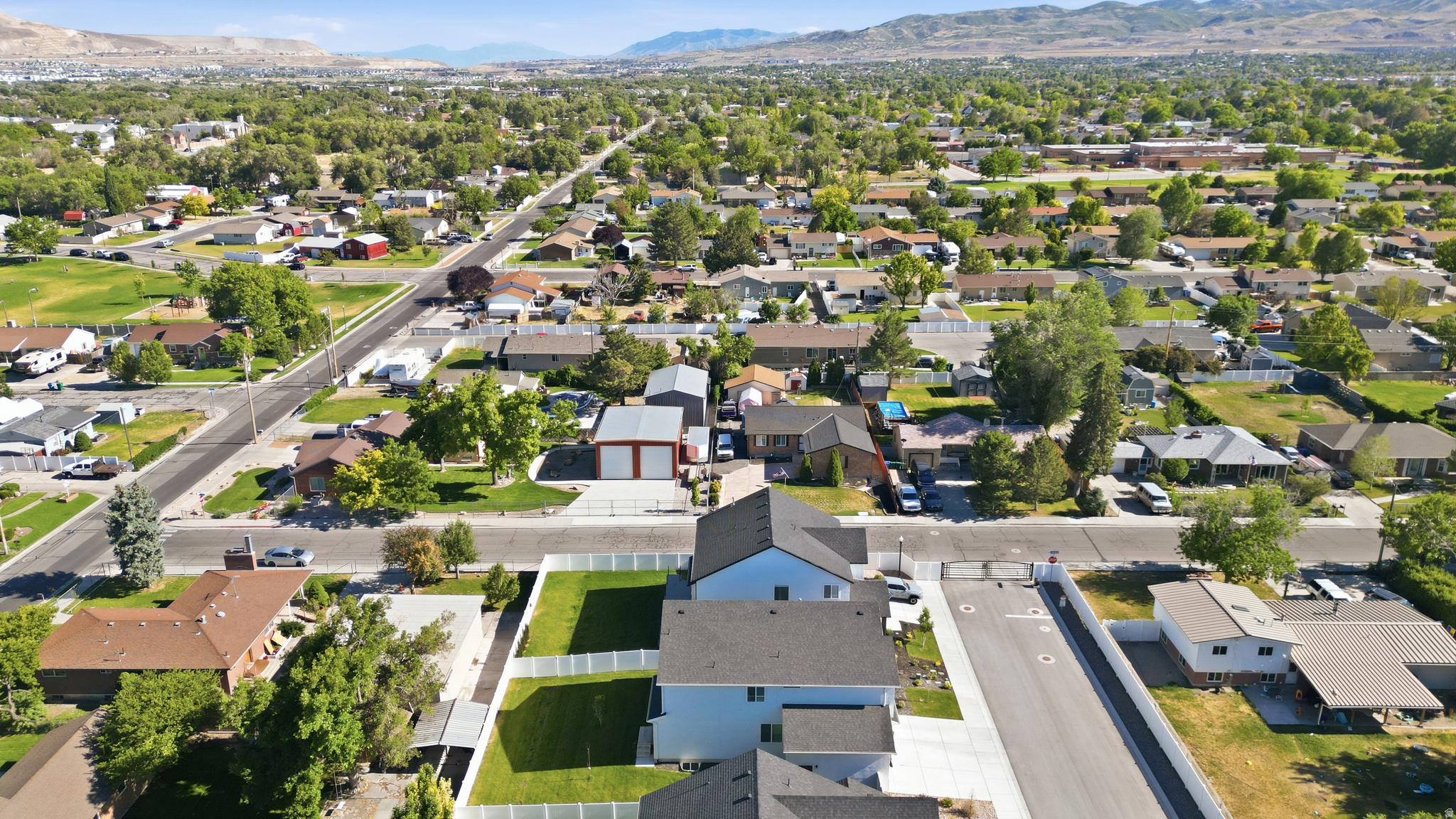 RIVERTON COVE - Residential