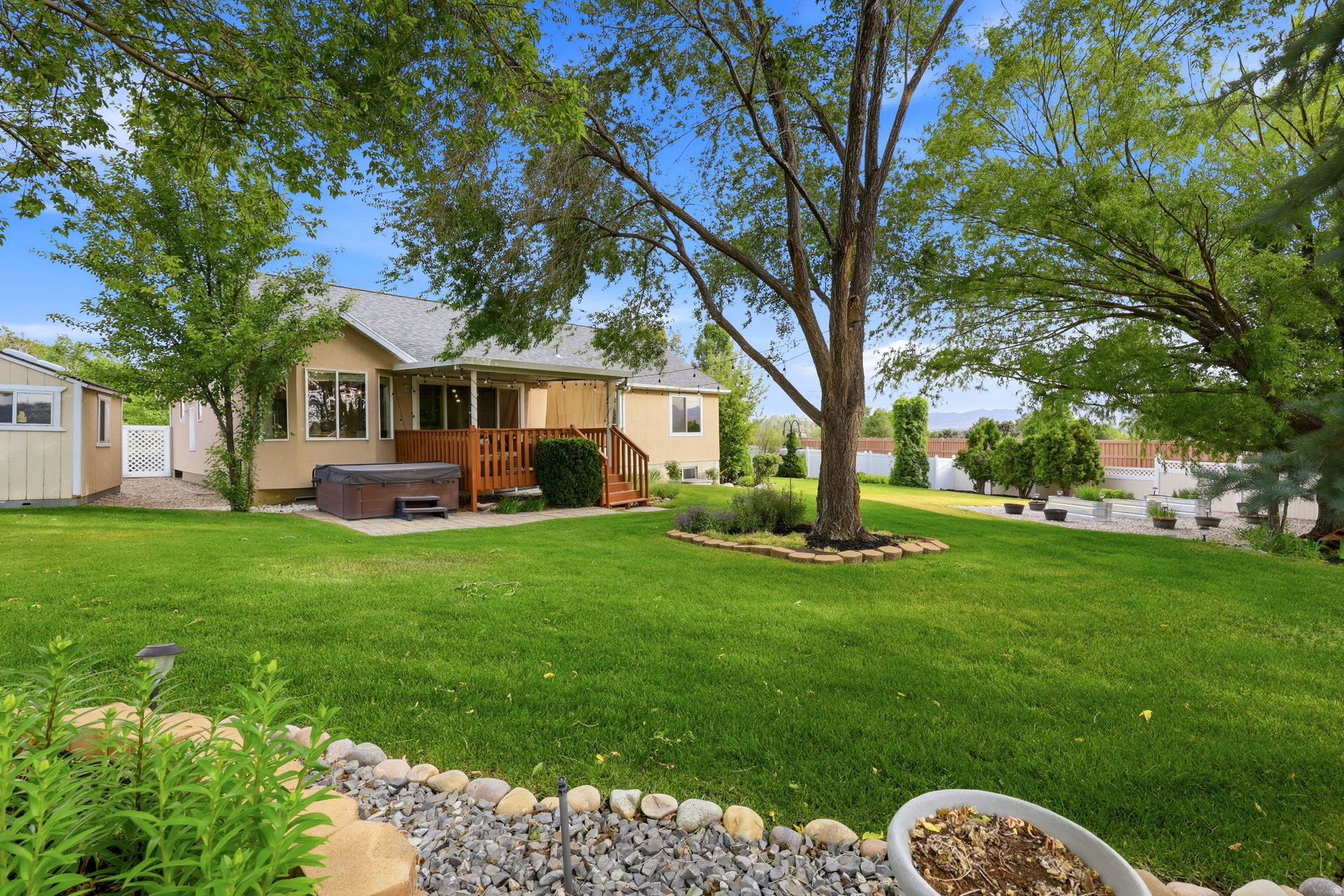 SANDY WILLOWS - Residential