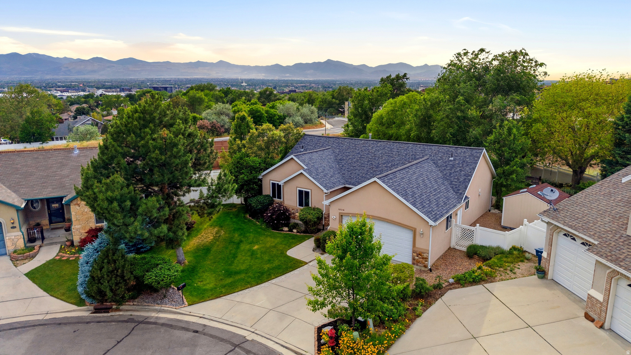 SANDY WILLOWS - Residential
