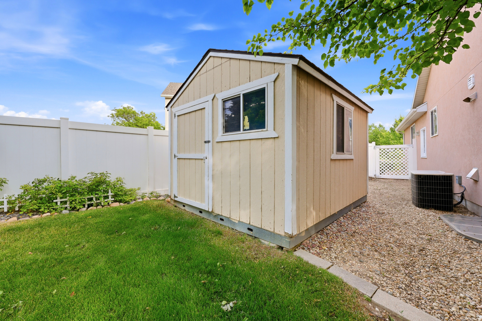 SANDY WILLOWS - Residential