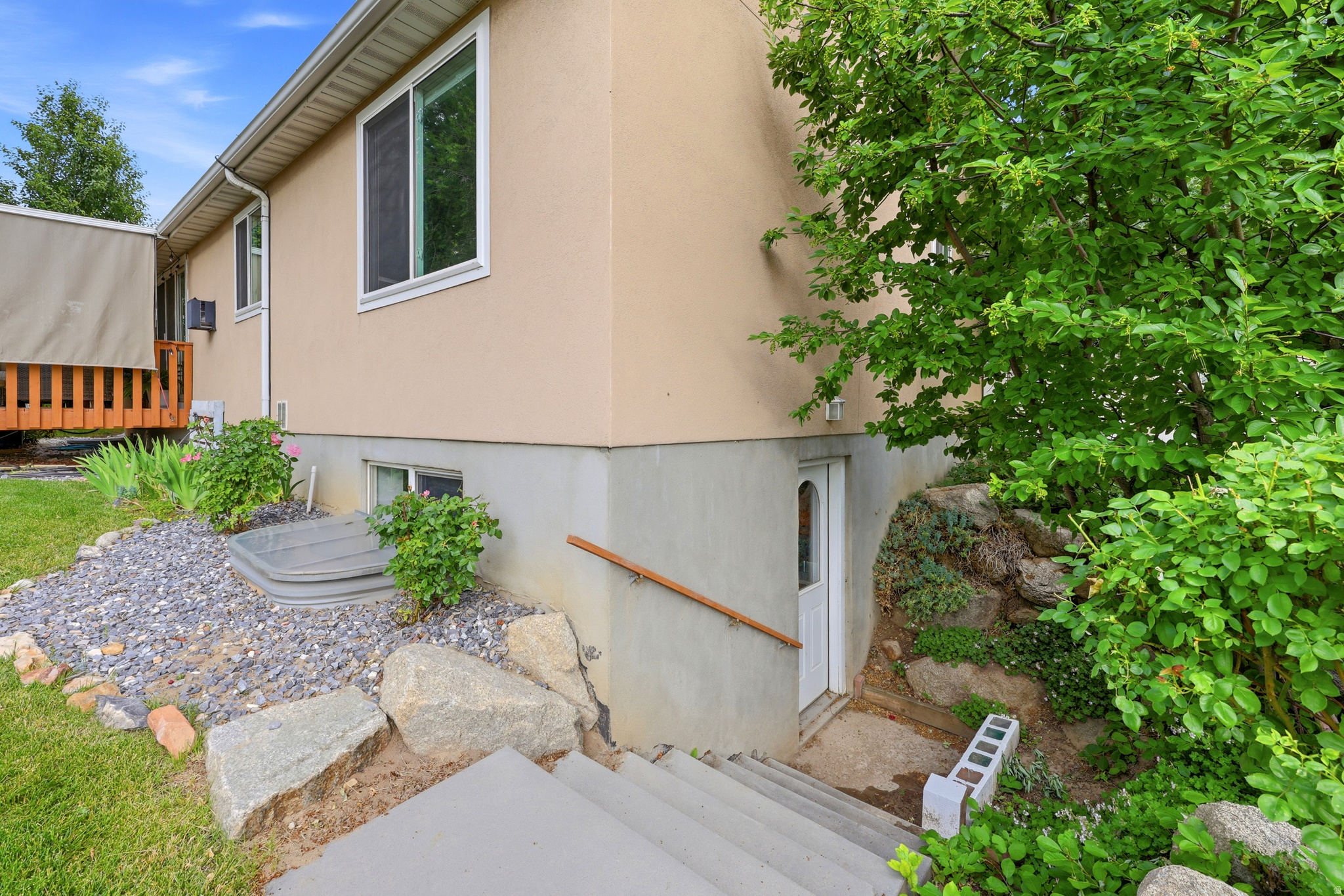 SANDY WILLOWS - Residential