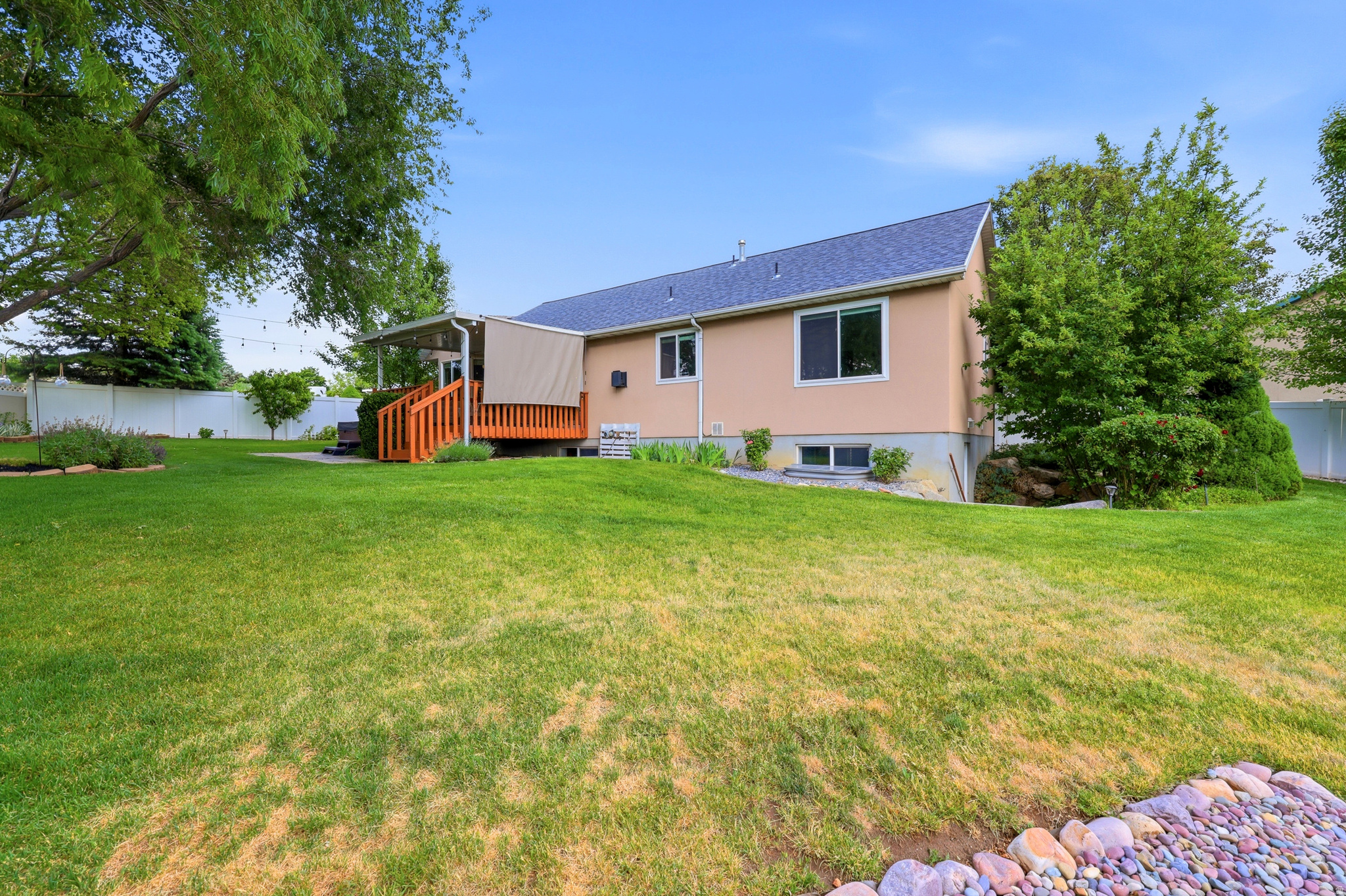 SANDY WILLOWS - Residential
