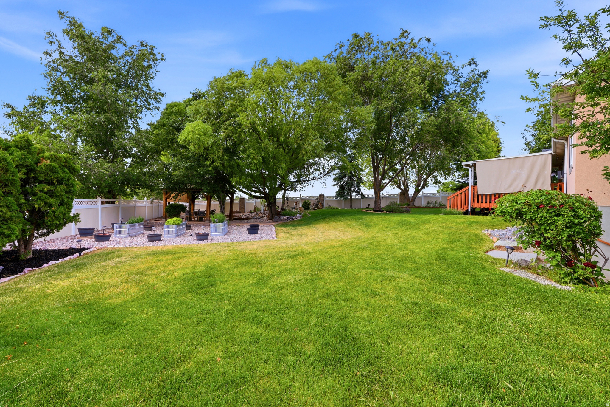 SANDY WILLOWS - Residential