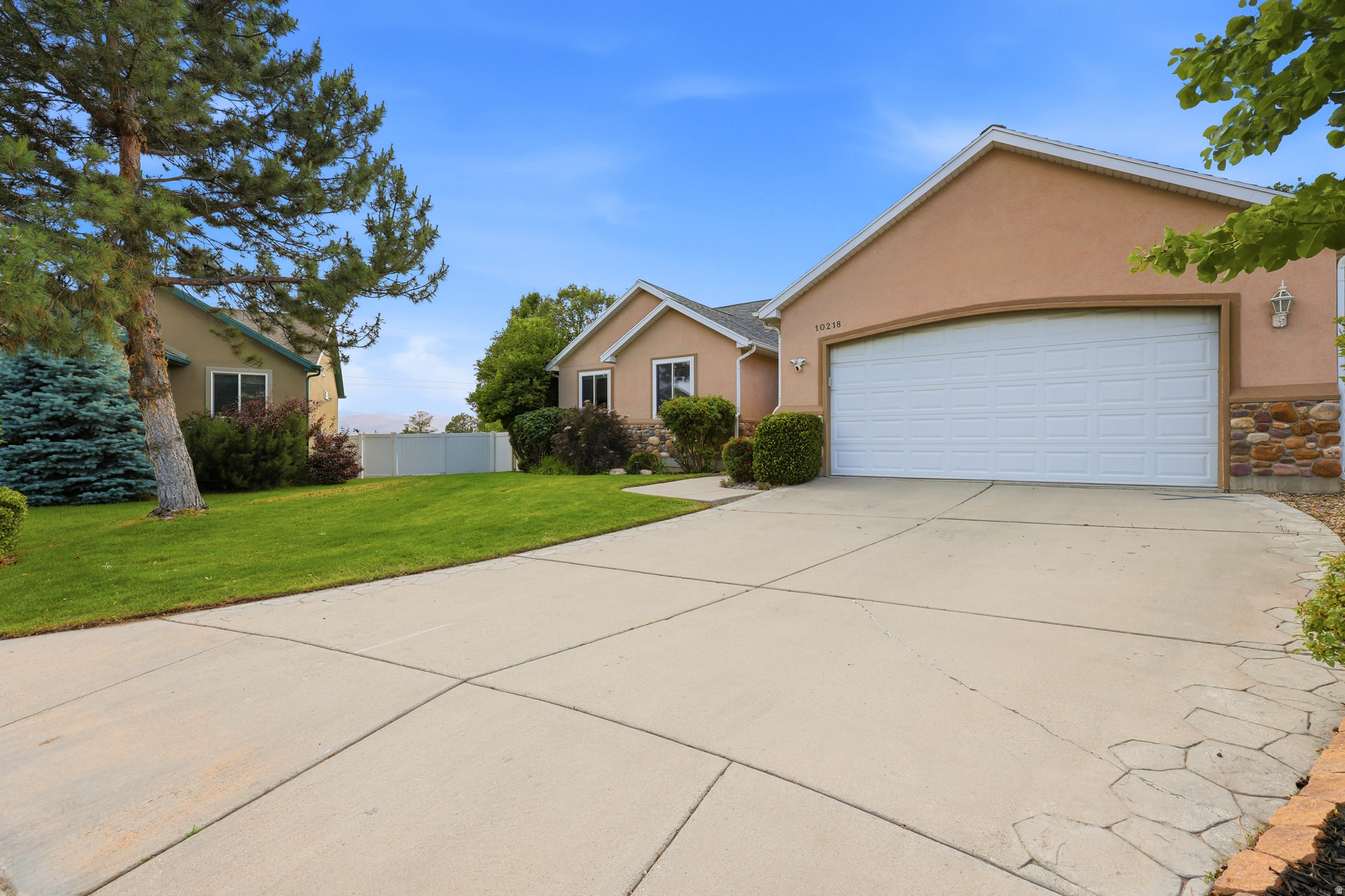SANDY WILLOWS - Residential
