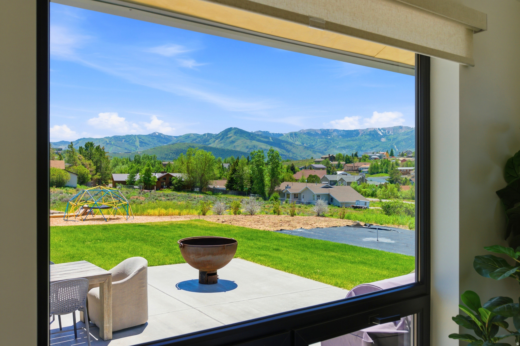 HIGHLAND ESTATES - Residential